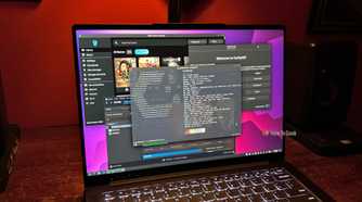 CachyOS running Steam, Heroic Games Launcher, and the CachyOS Hello app.