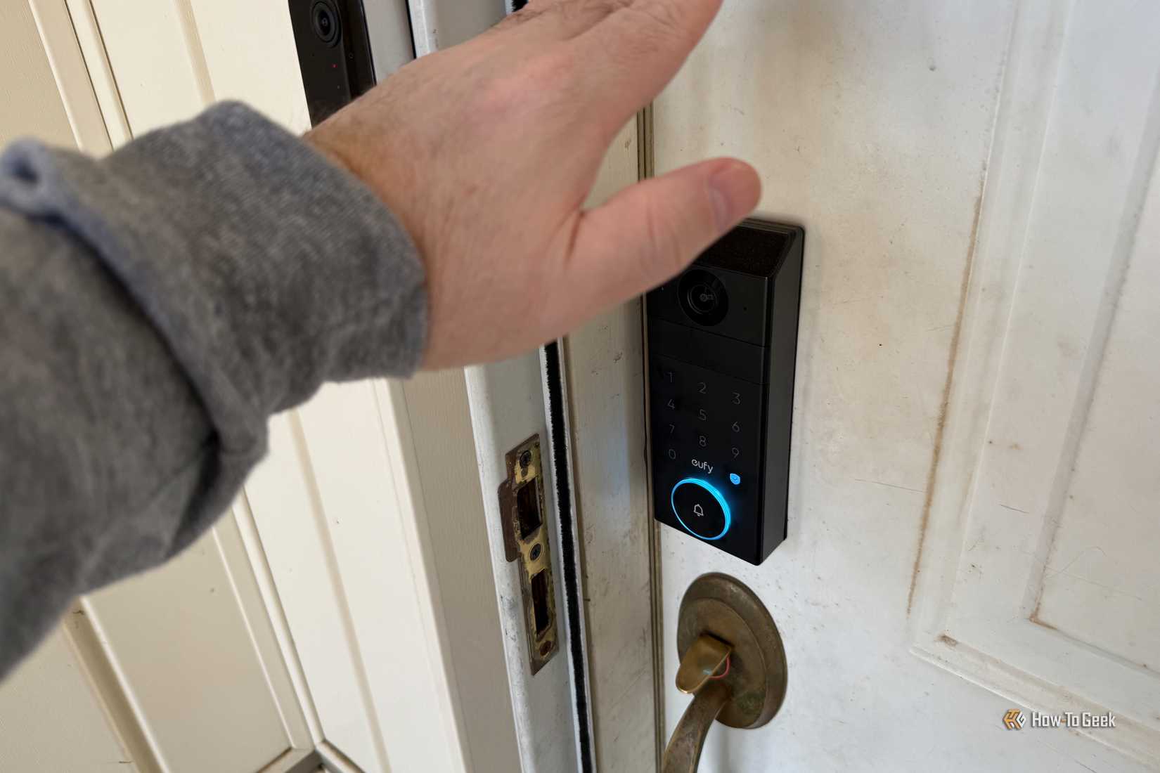 The Eufy Famillock s3 max palm recognition. 