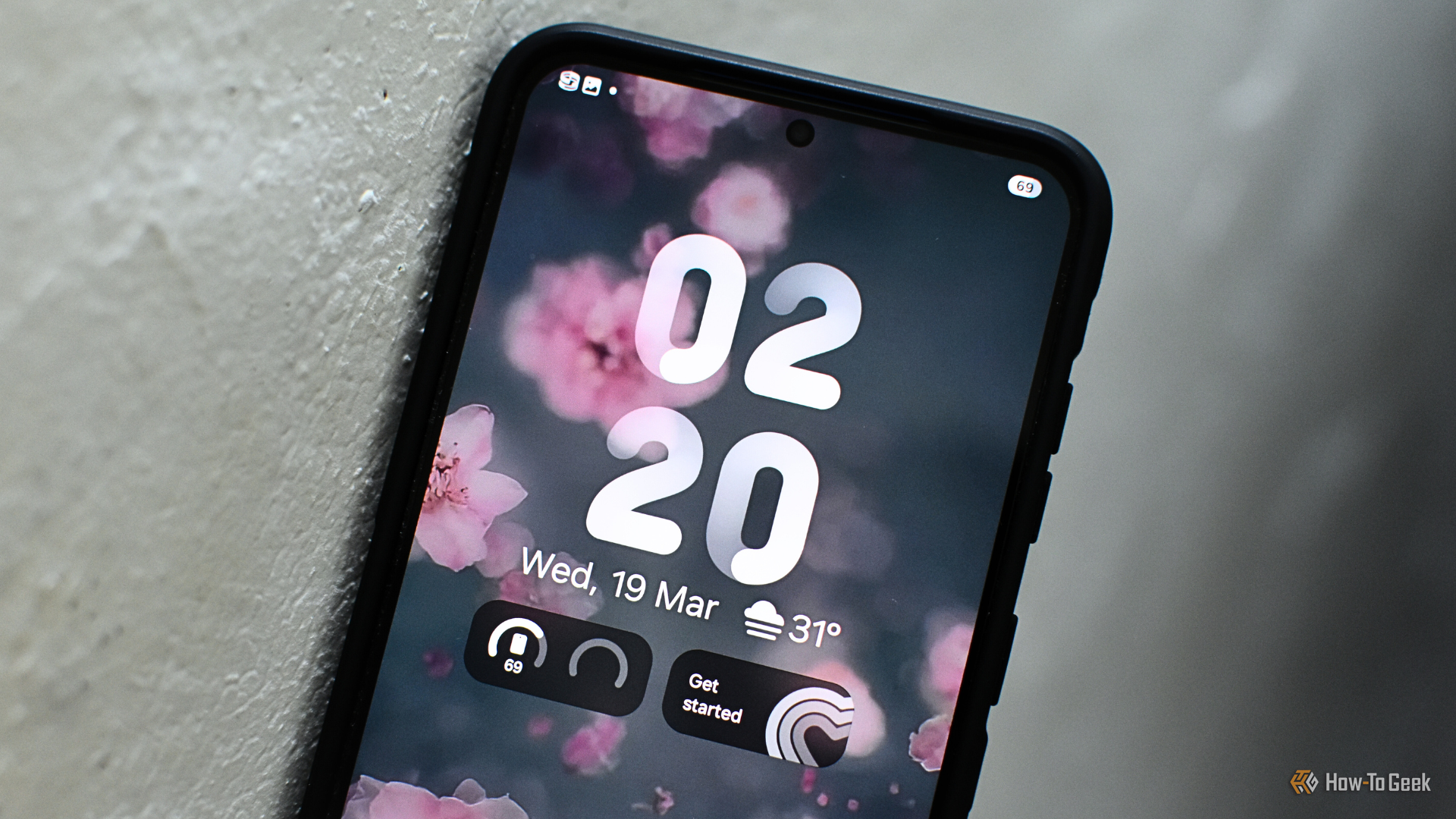 Imagen de la pantalla del Galaxy S25 que muestra la pantalla siempre encendida.