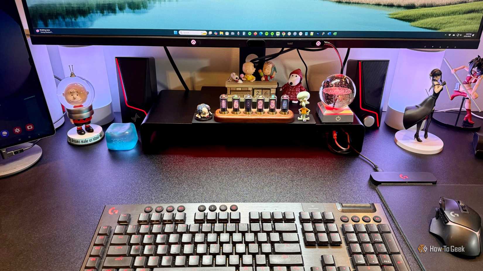 Razer Monitor Stand Chroma Review: Compact RGB Stand With 4-Port Hub