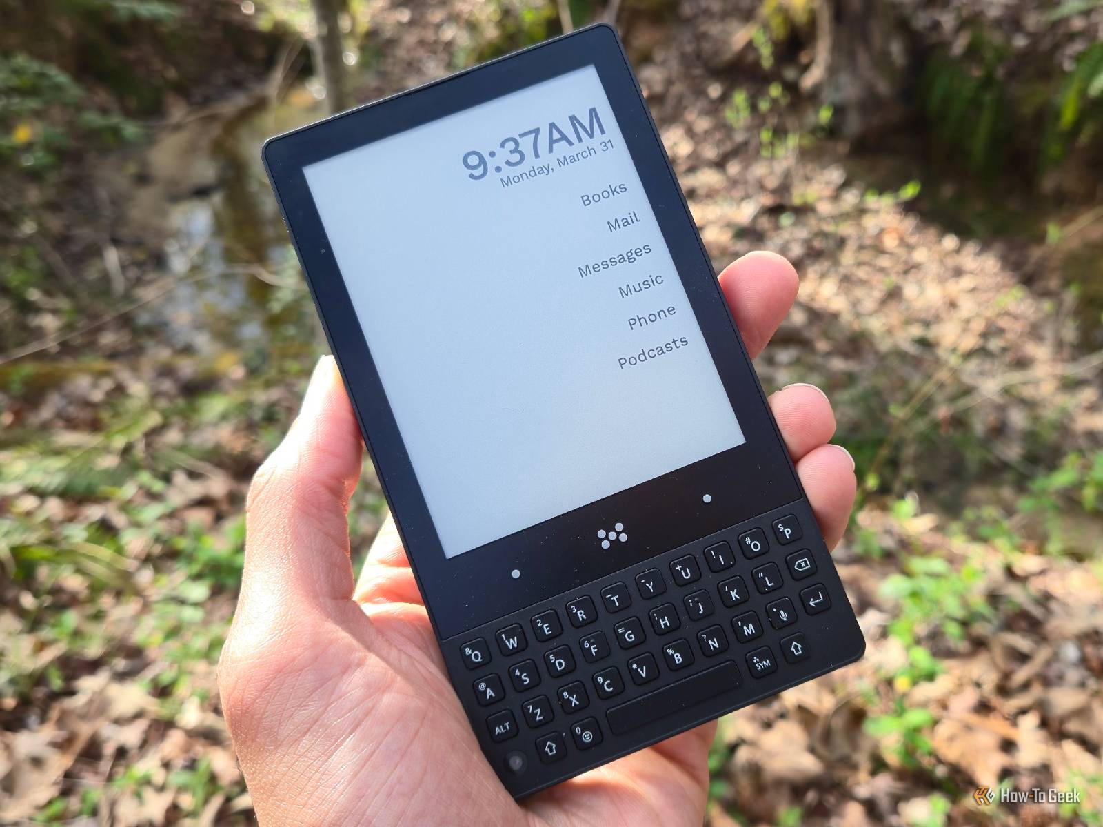 Minimal Phone Review: A Phone You