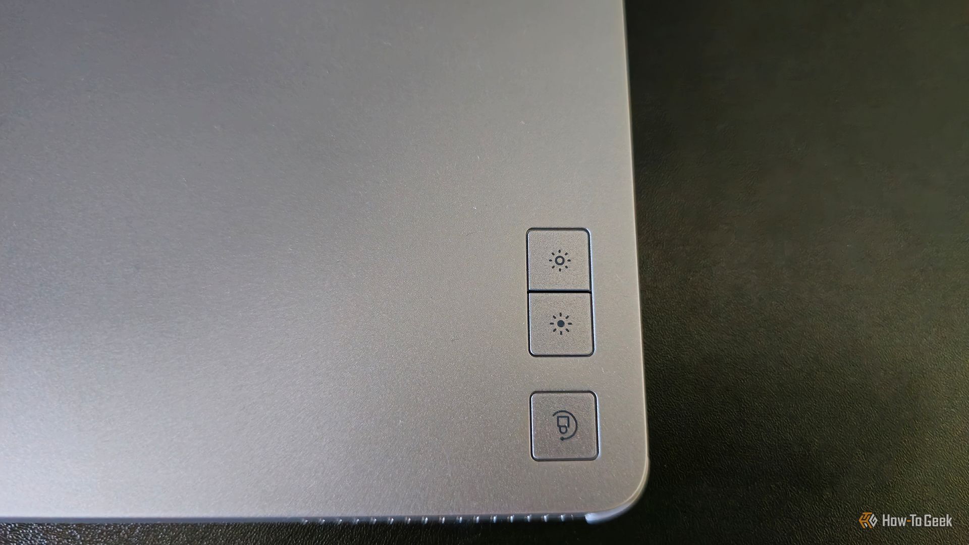Dell Pro 14 Plus Portable Monitor Review: Convenient Portability for ...
