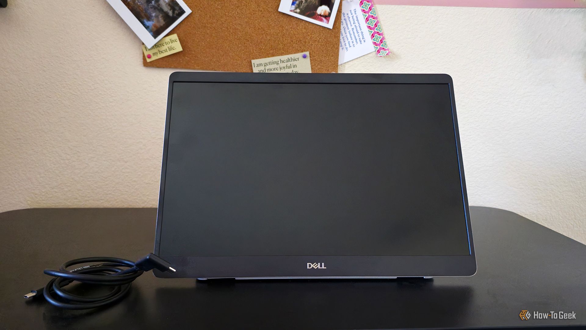 Dell Pro 14 Plus Portable Monitor Review: Convenient Portability