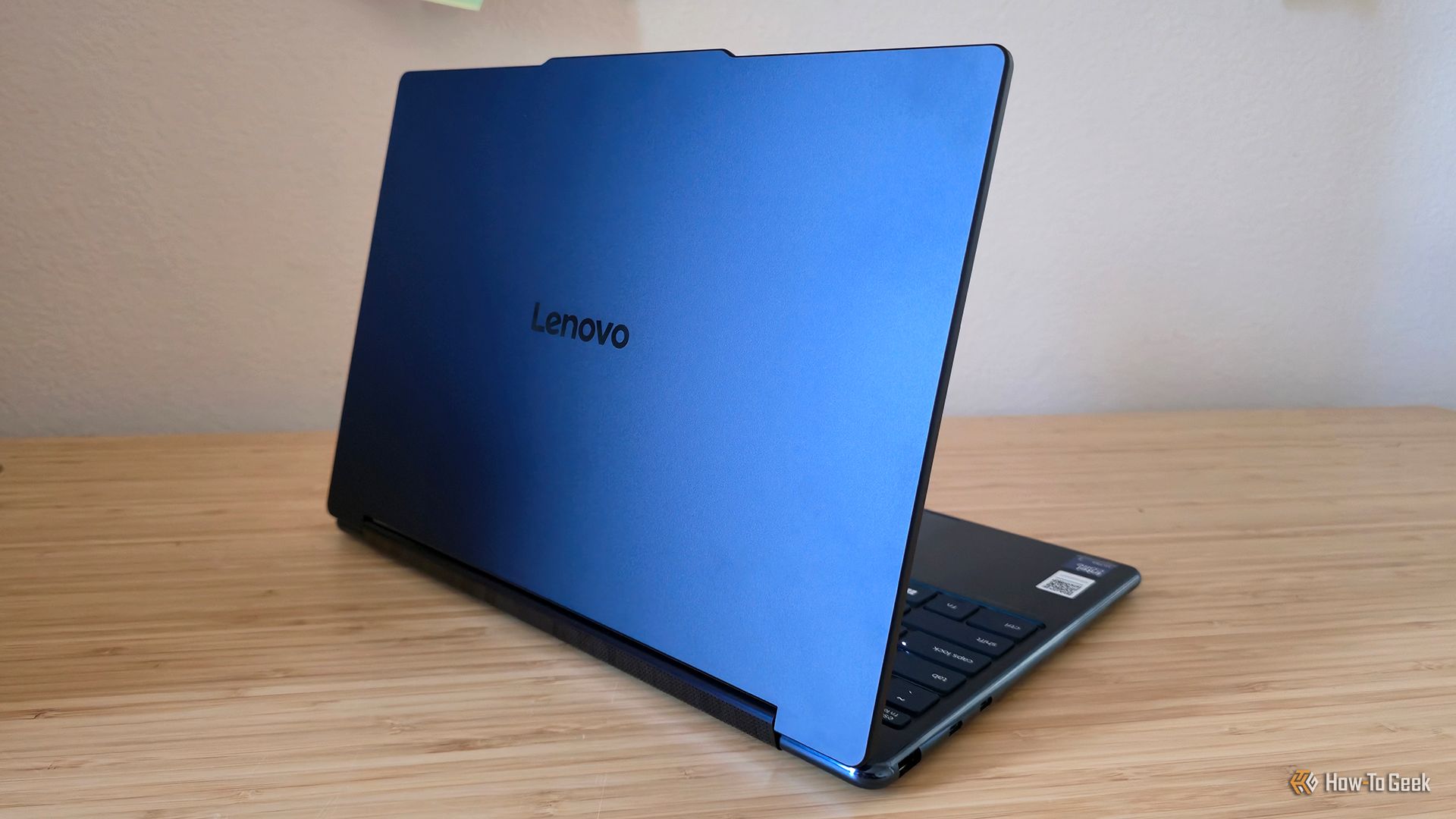 Lenovo Yoga 9i 2-in-1 Gen 10 Aura Edition Review: A Solid, Well