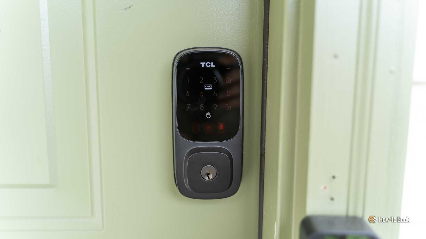 TCL D1 Pro Palm Vein Smart Lock Review: Futuristic But Limited