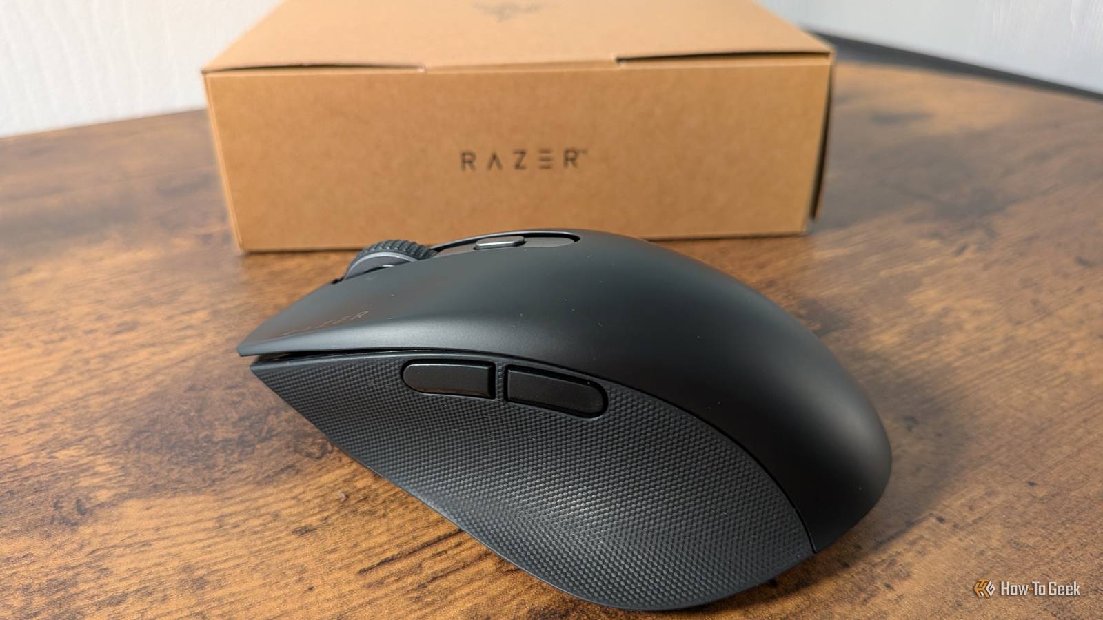 Razer Pro Click V2 Review: An Ergonomic Mouse That Makes Working and ...