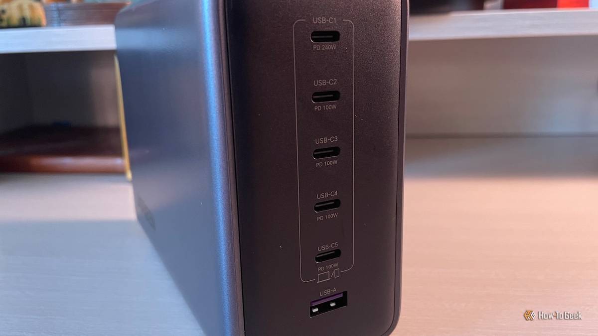 Ugreen 500W 6-Port GaN Desktop Fast Charger Review: A Beast of a 