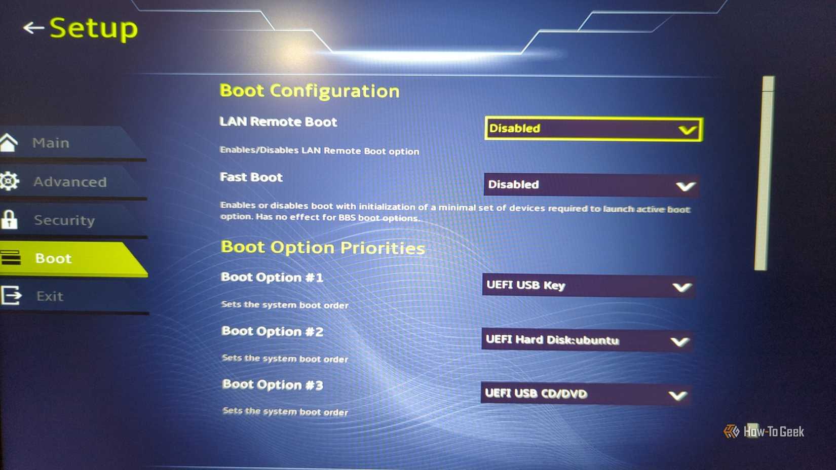 BIOS UEFI screen on a laptop with boot options.