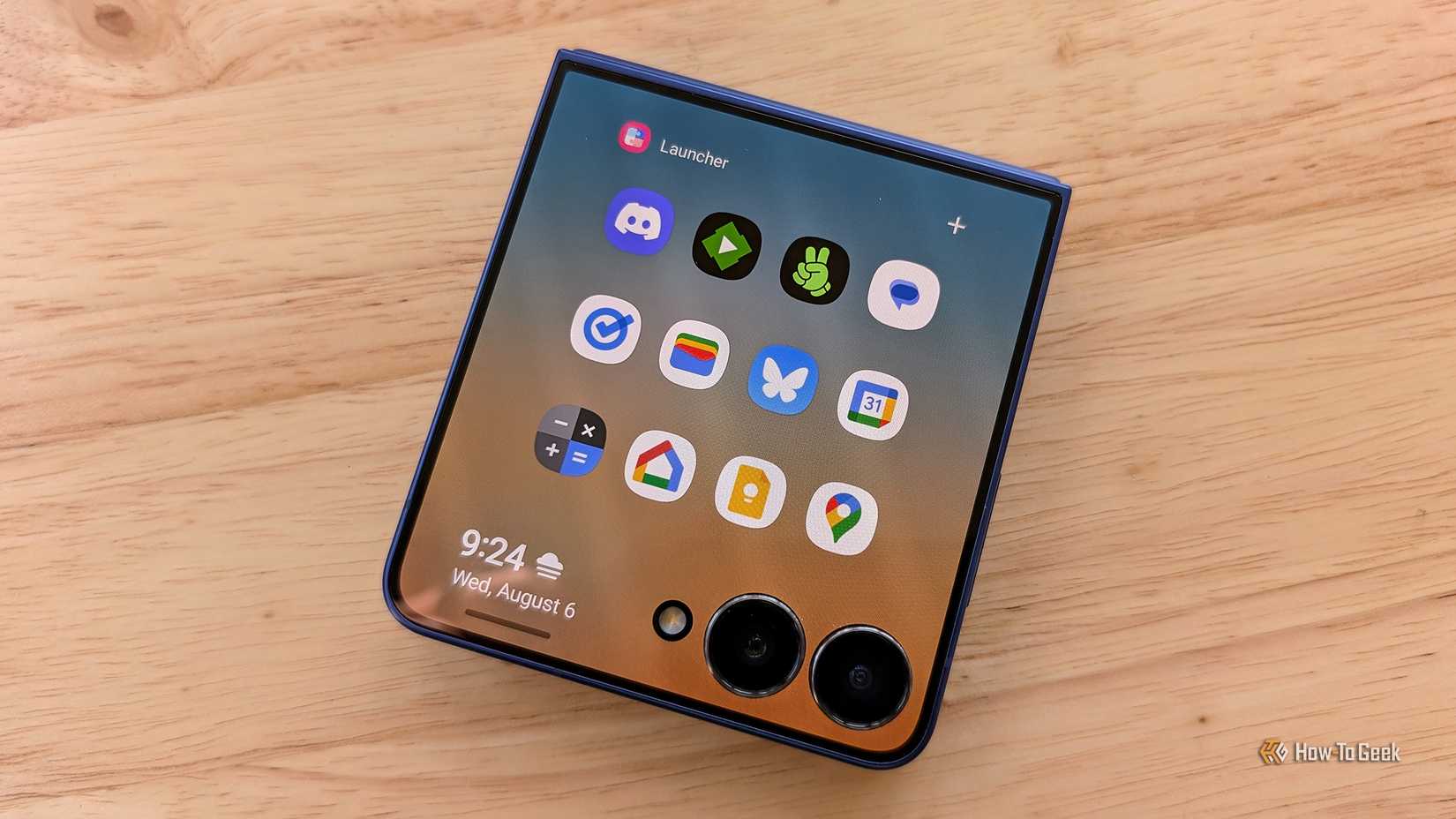 Samsung Galaxy Z Flip 7 Cover Screen.