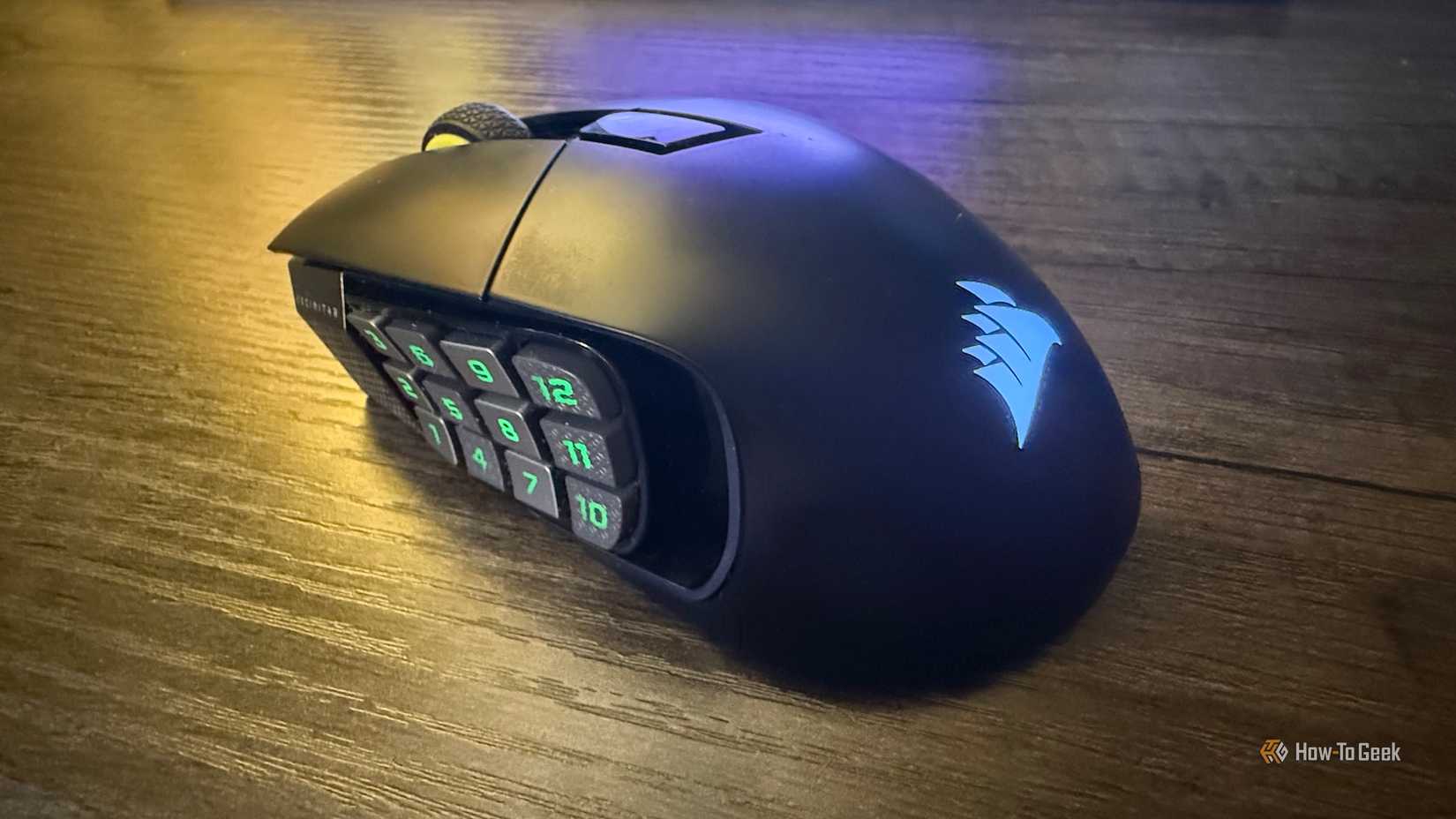 The Corsair Scimitar Elite Wireless SE gaming mouse from an angle showing the adjustable number pad.