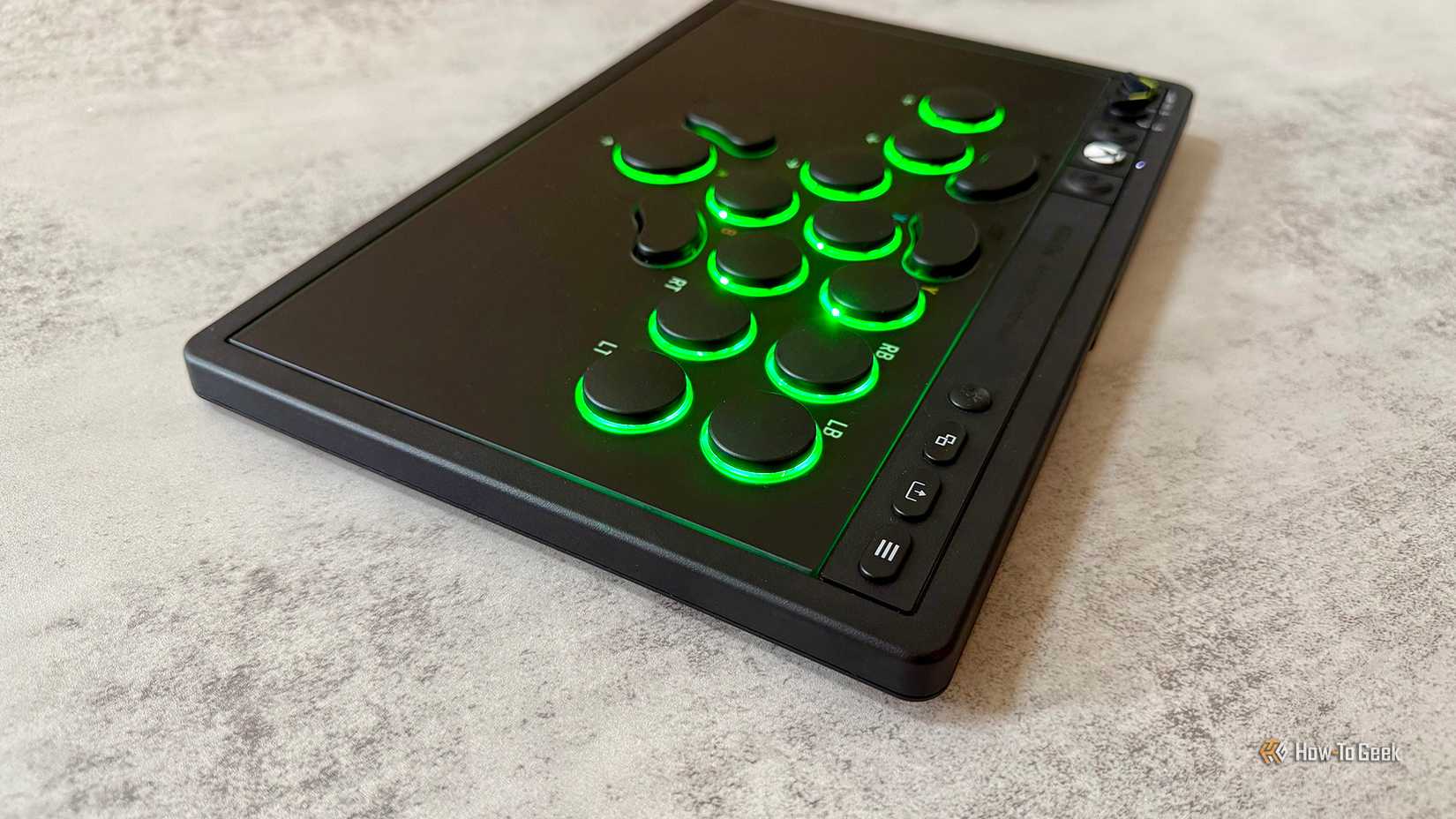 A corner view of the ARCADE 8ITDO control unit.