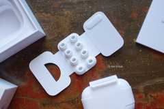 Apple AirPods Pro 3 eartips.