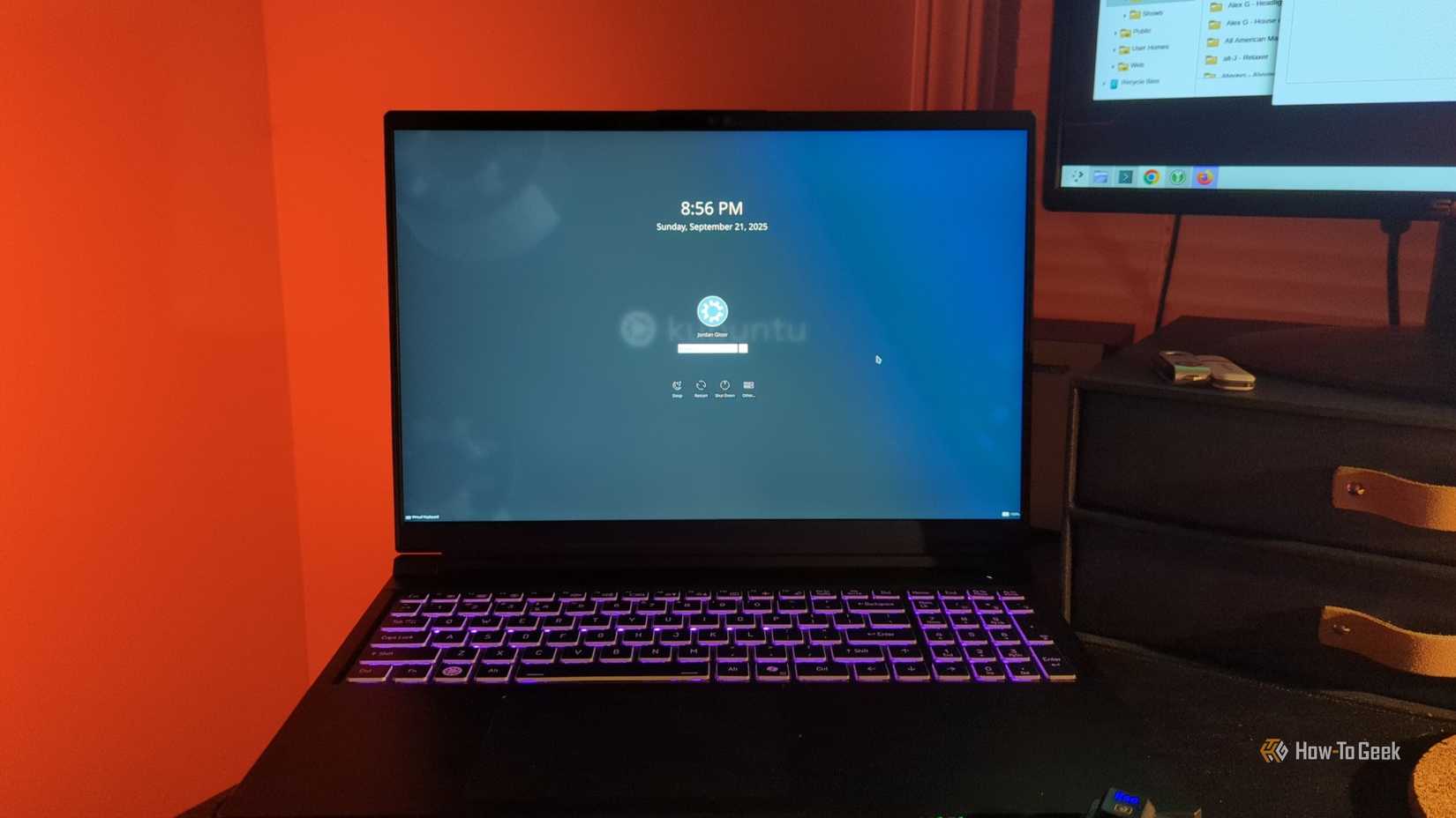 Tela de bloqueio no laptop Kubuntu Focus M2 Gen 6.
