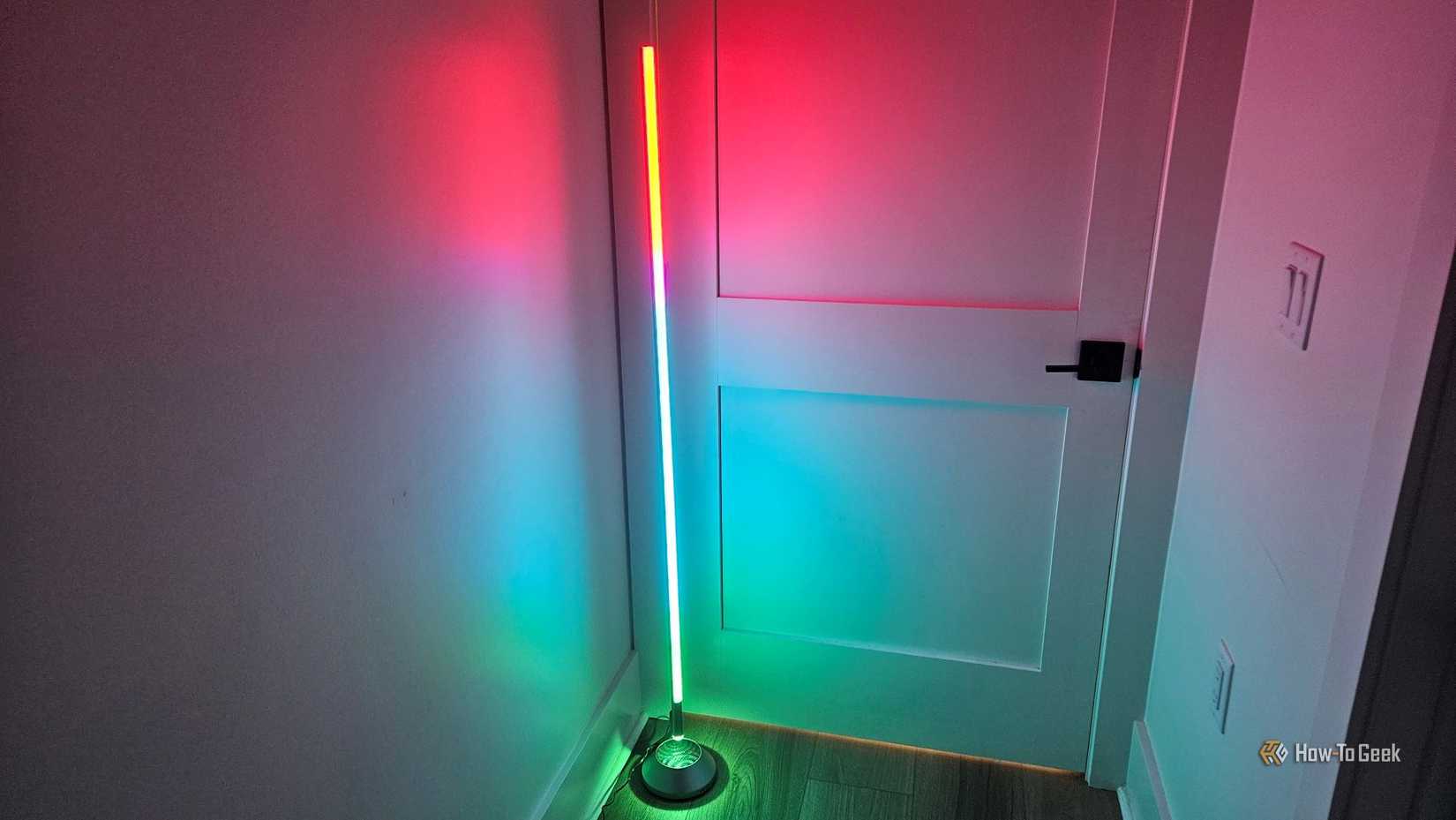 The Neewer NF01 smart corner lamp with a multicolor pattern.