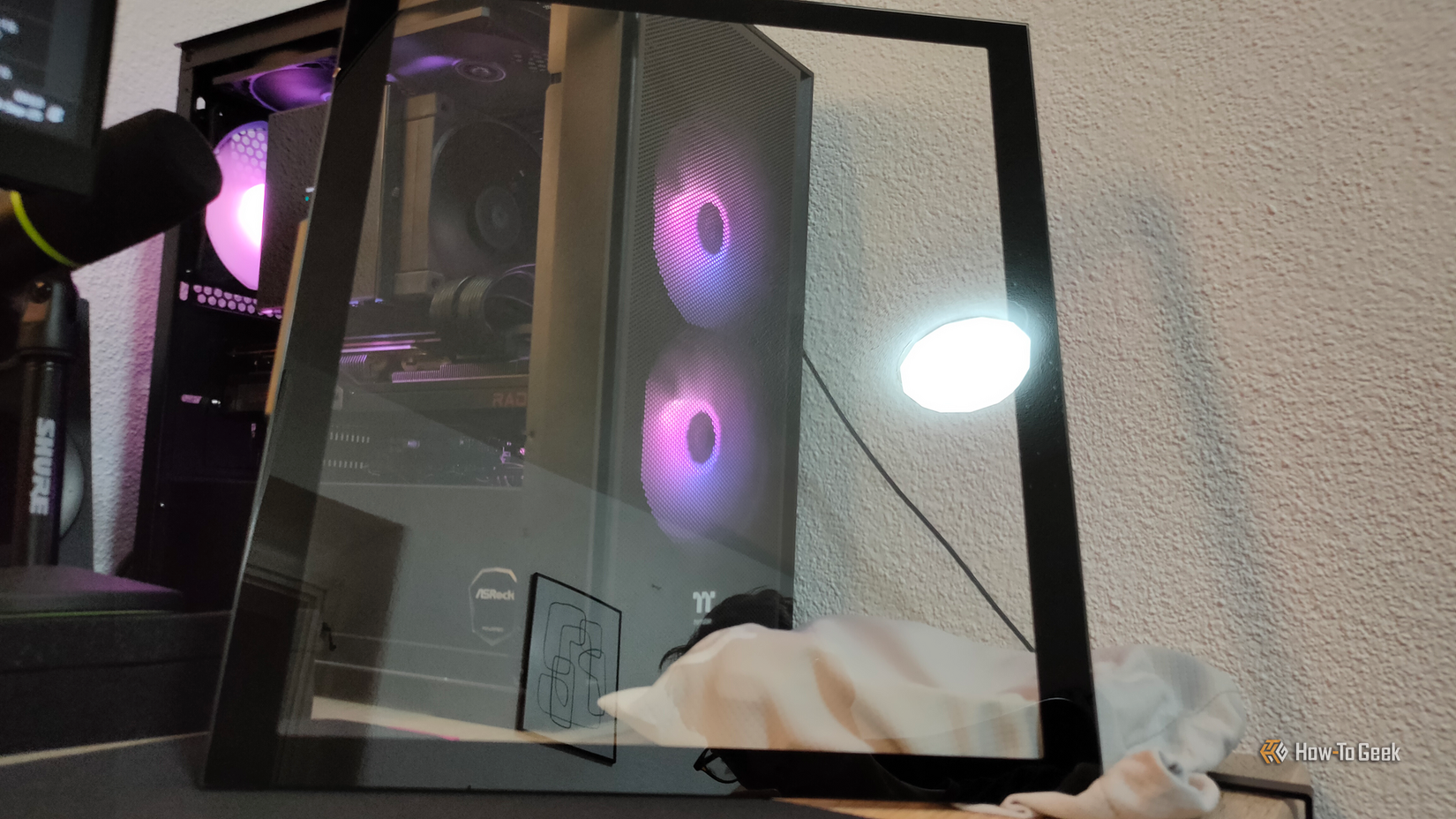 Tempered glass side panel of a PC.