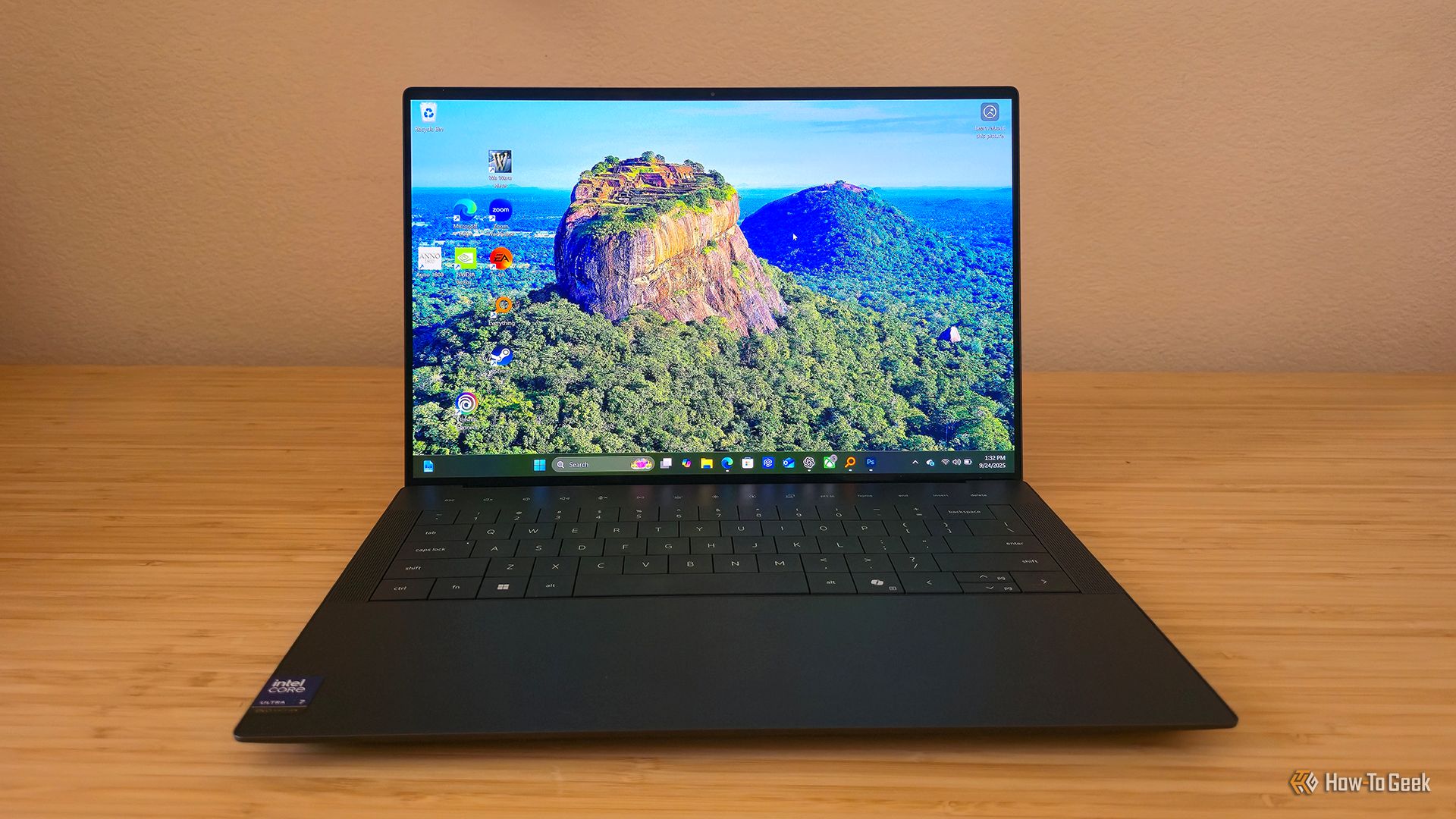 Dell's 14 Premium Impresses, but It Makes Me Miss the XPS