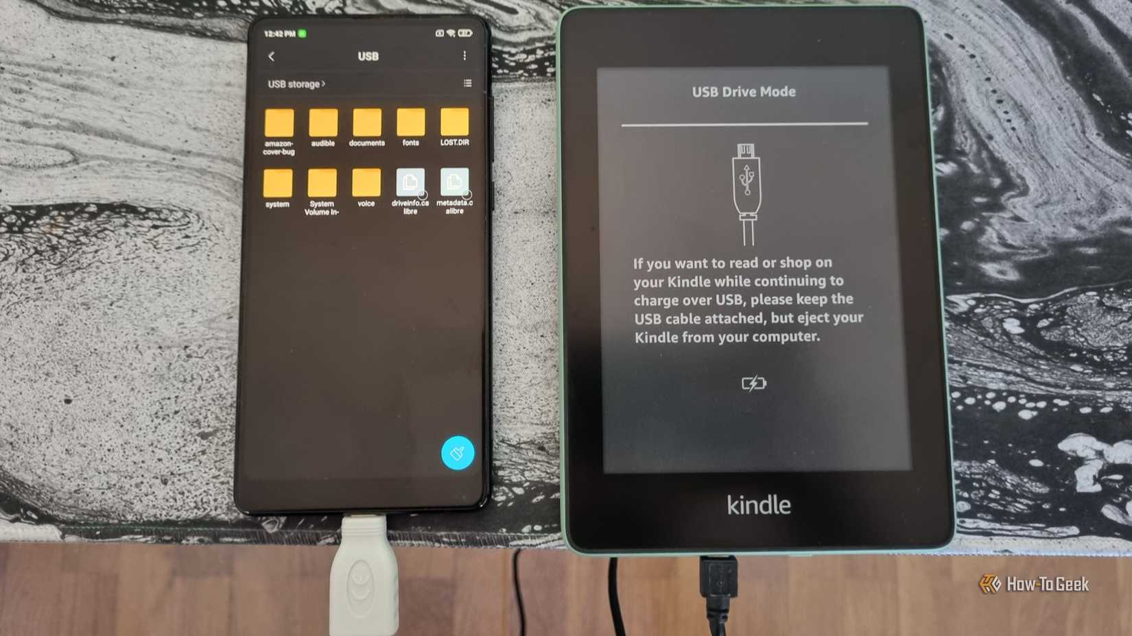 Kindle connected to Xiaomi Mi Mix 2 via USB.