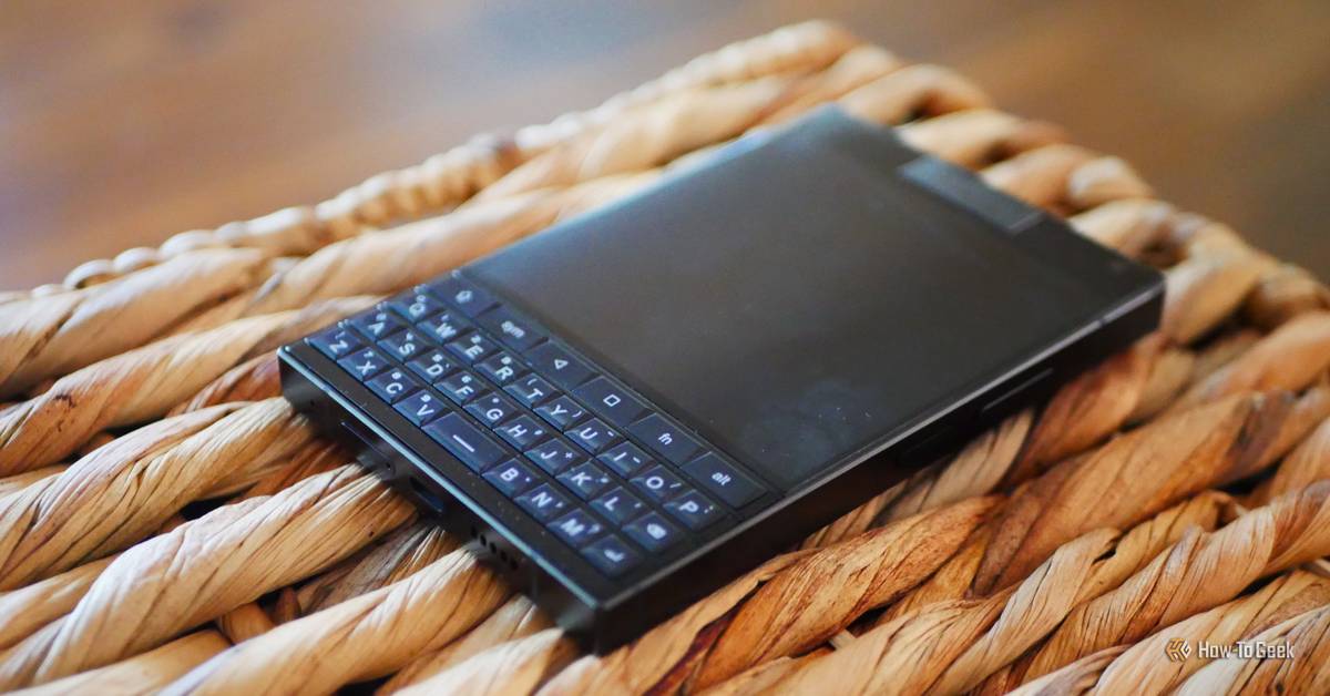 a-unihertz-titan-2-on-a-basket