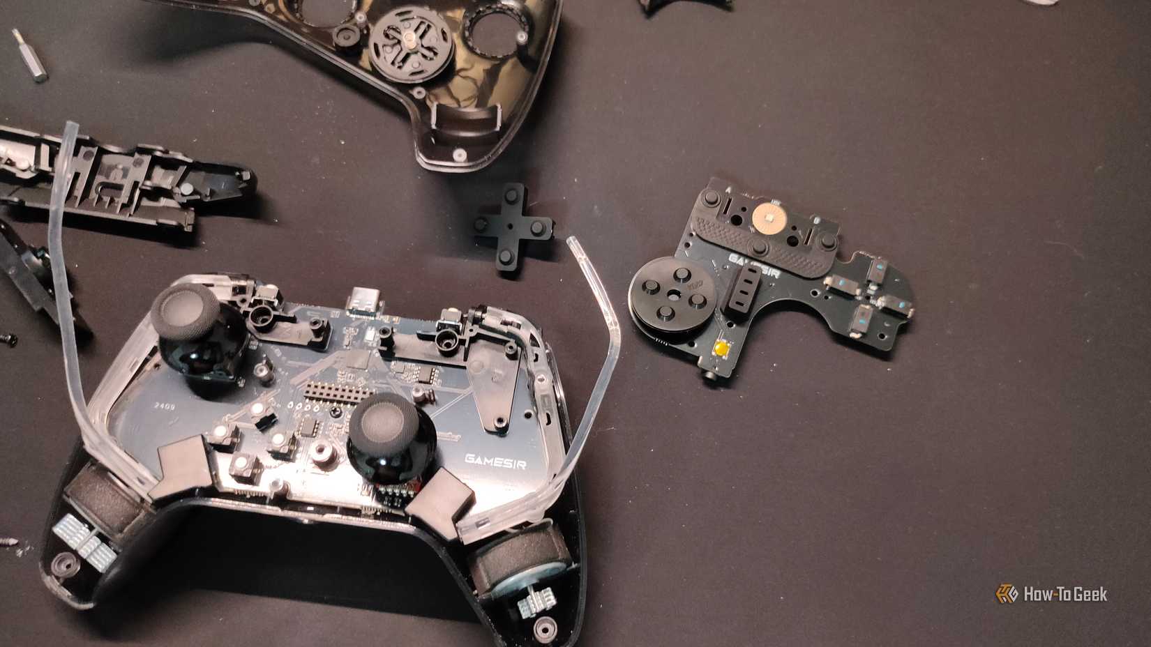 A disassembled GameSir Cyclone 2 controller.