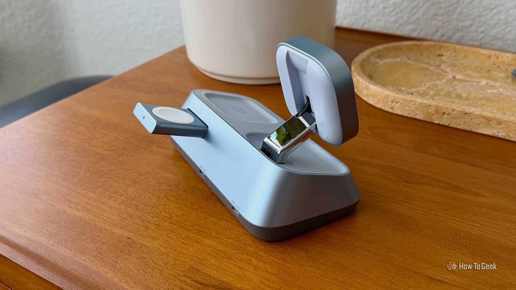 Ugreen MagFlow 3-in-1 Magnetic Wireless Charger with the Apple Watch charger extended.