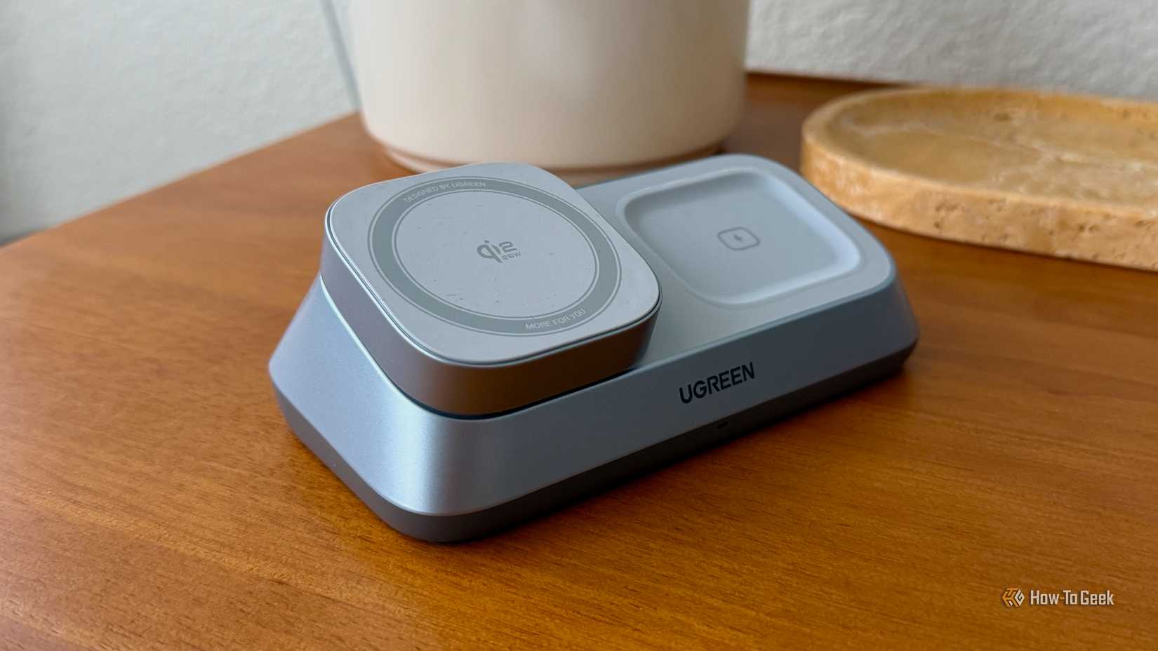 Ugreen MagFlow 3-in-1 Magnetic Wireless Charger with the phone charger flat.