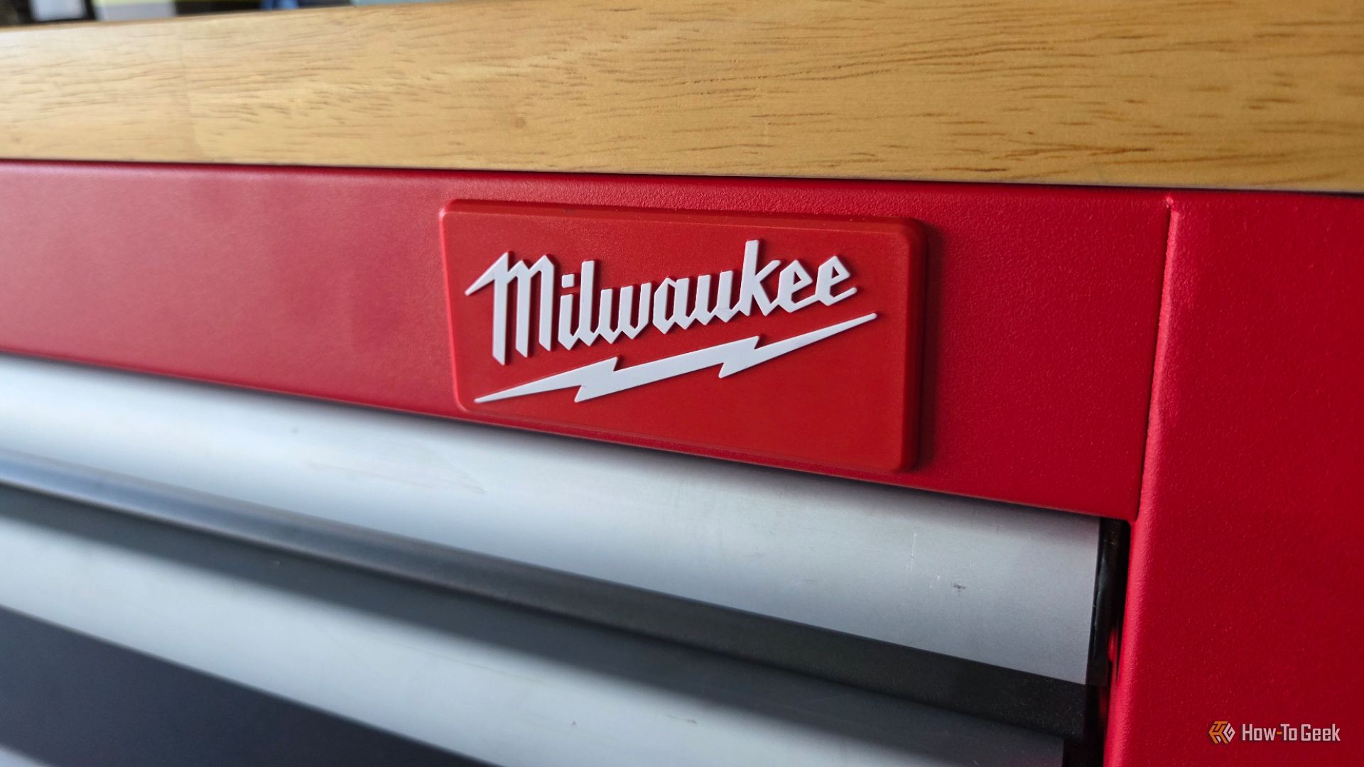 بطاريات Milwaukee M18: فهم الأنواع والتسميات