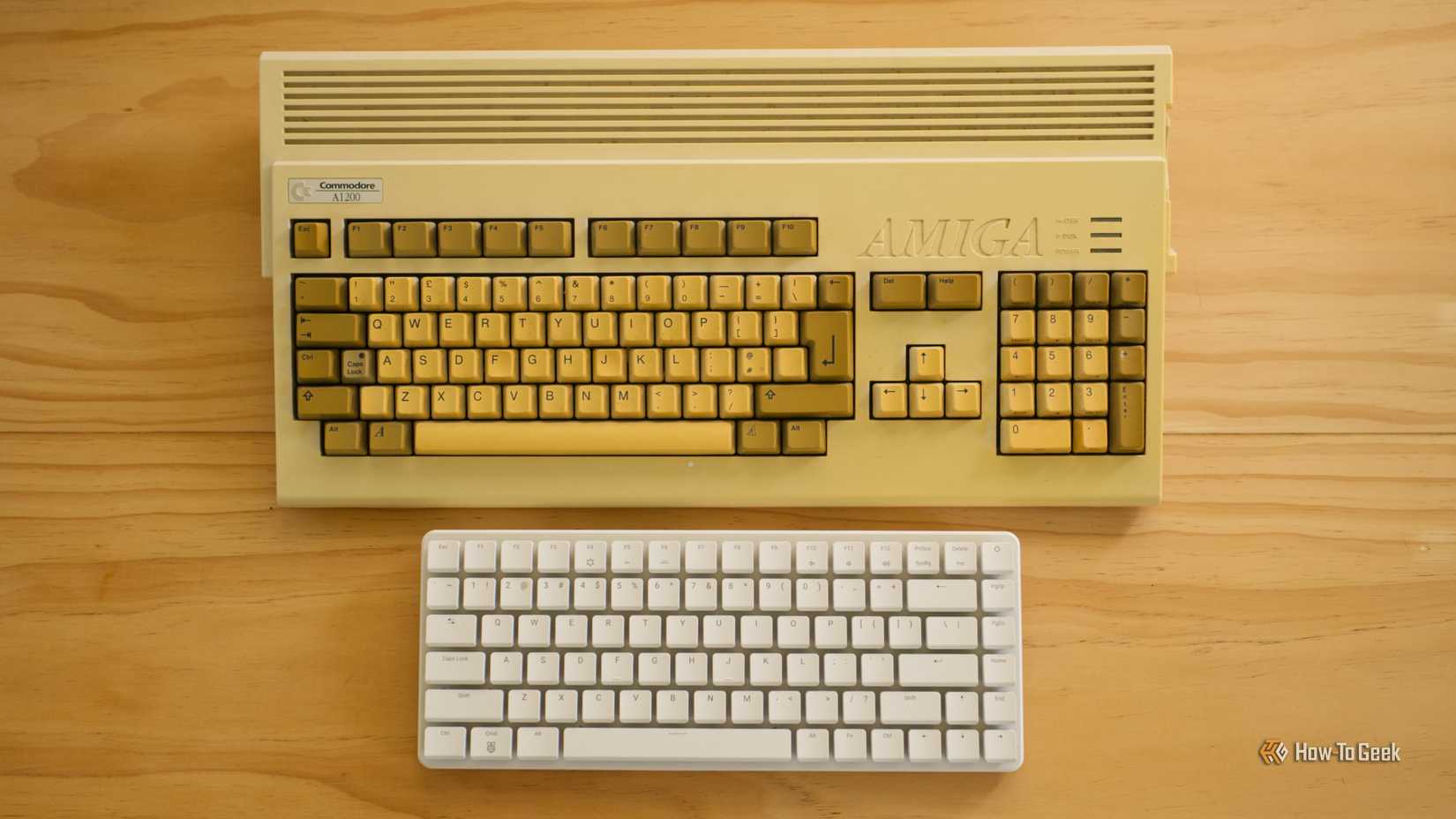 Raspberry Pi 500+ and an Amiga 1200 together.