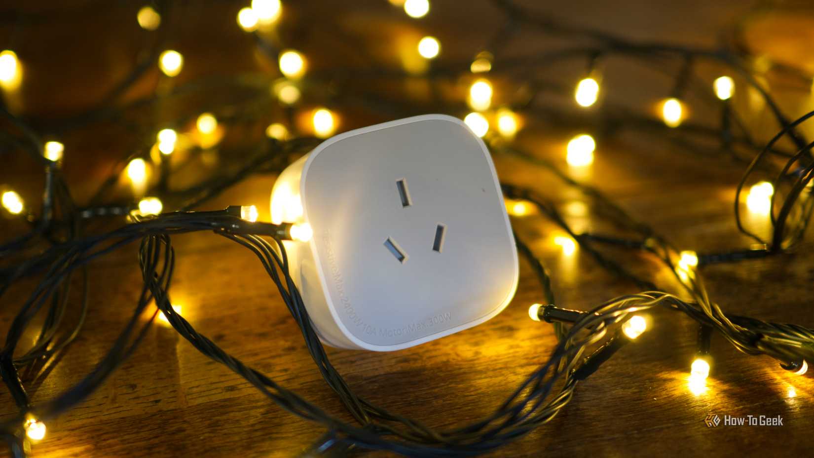 IKEA Inspelning smart plug with Christmas lights.