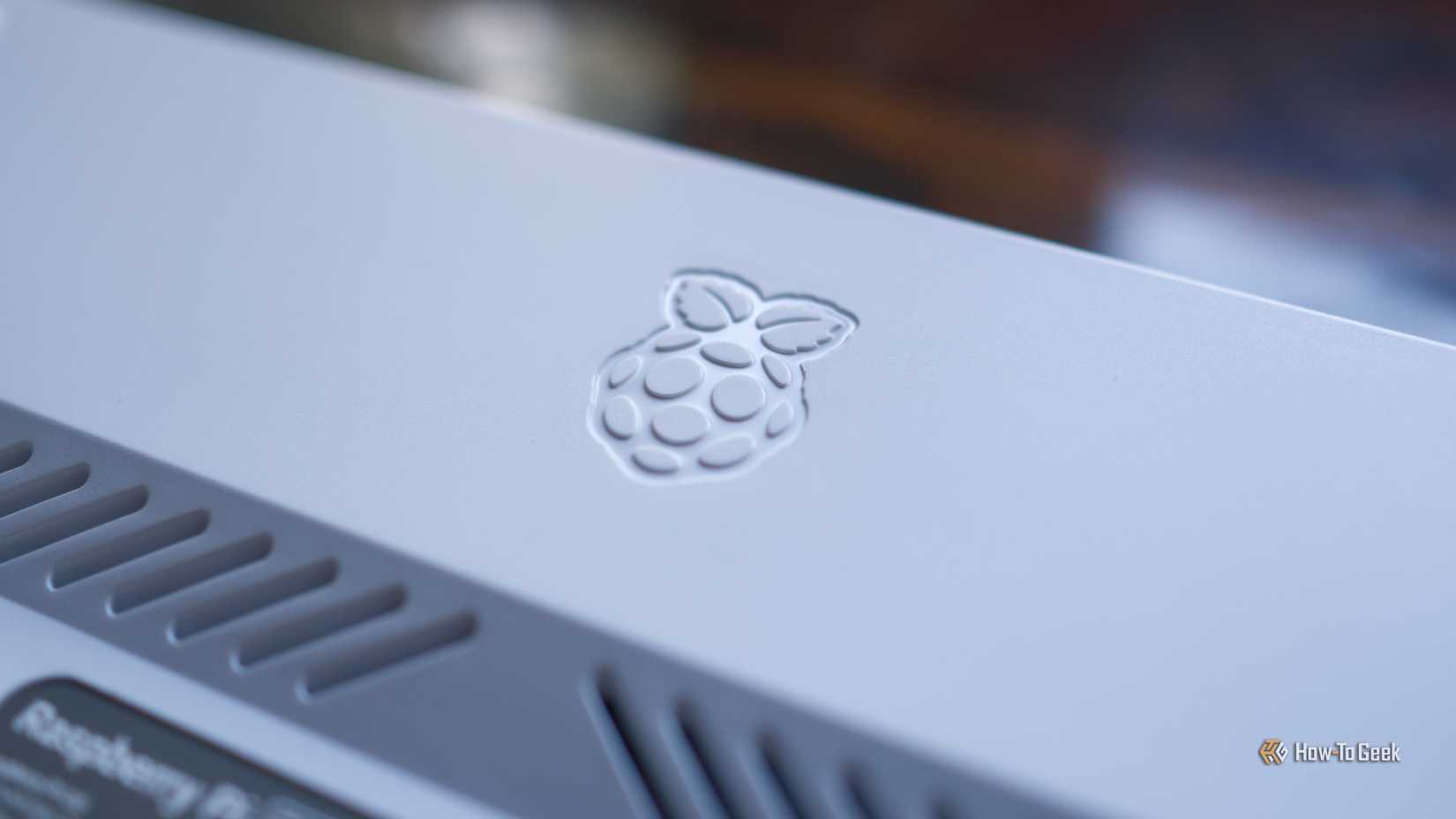 Emblema Raspberry Pi 500+.