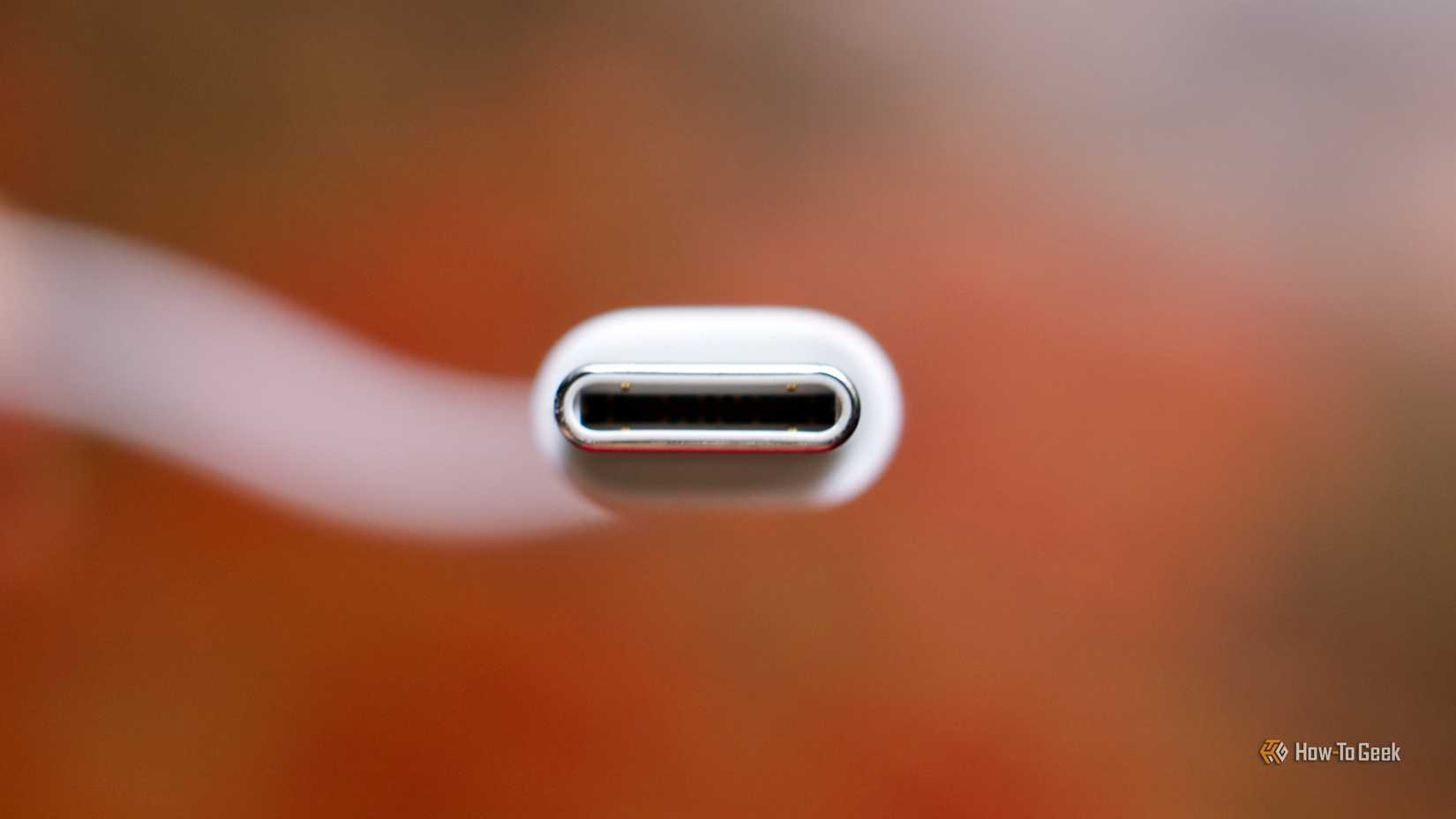 Разъём USB-C в макро.