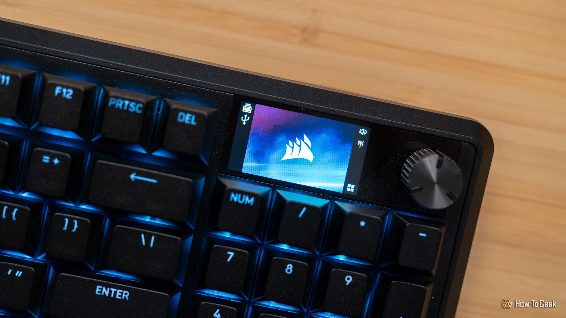 Corsair Vanguard Pro 96 Keyboard review : An odd but fantastic layout