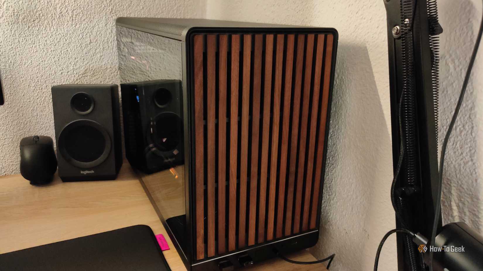 The wooden front panel of the Lian Li A3