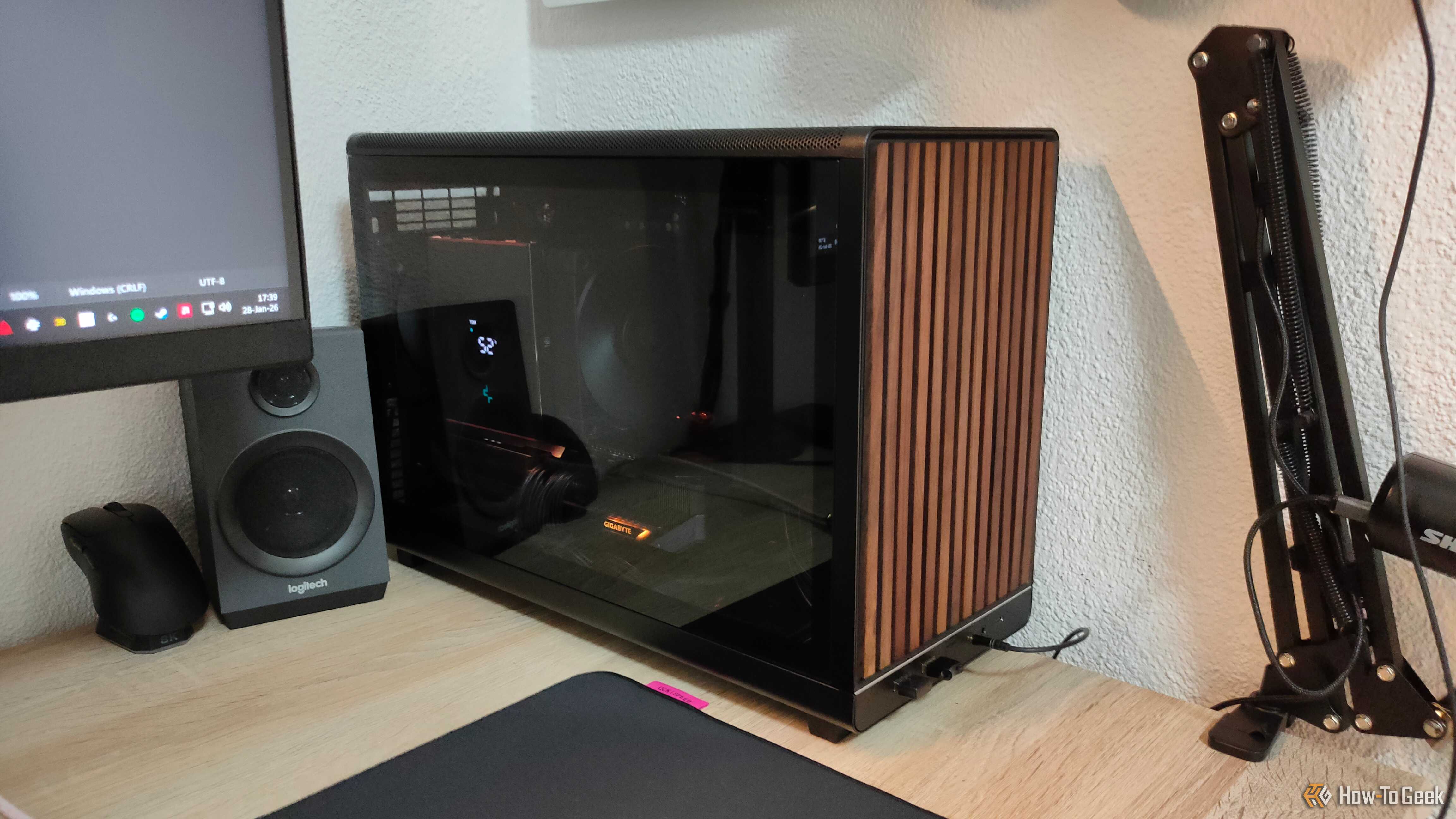 A gaming PC with an air CPU cooler and RX 9070 XT.