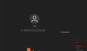 Selecting KDE Plasma desktop at the login screen
