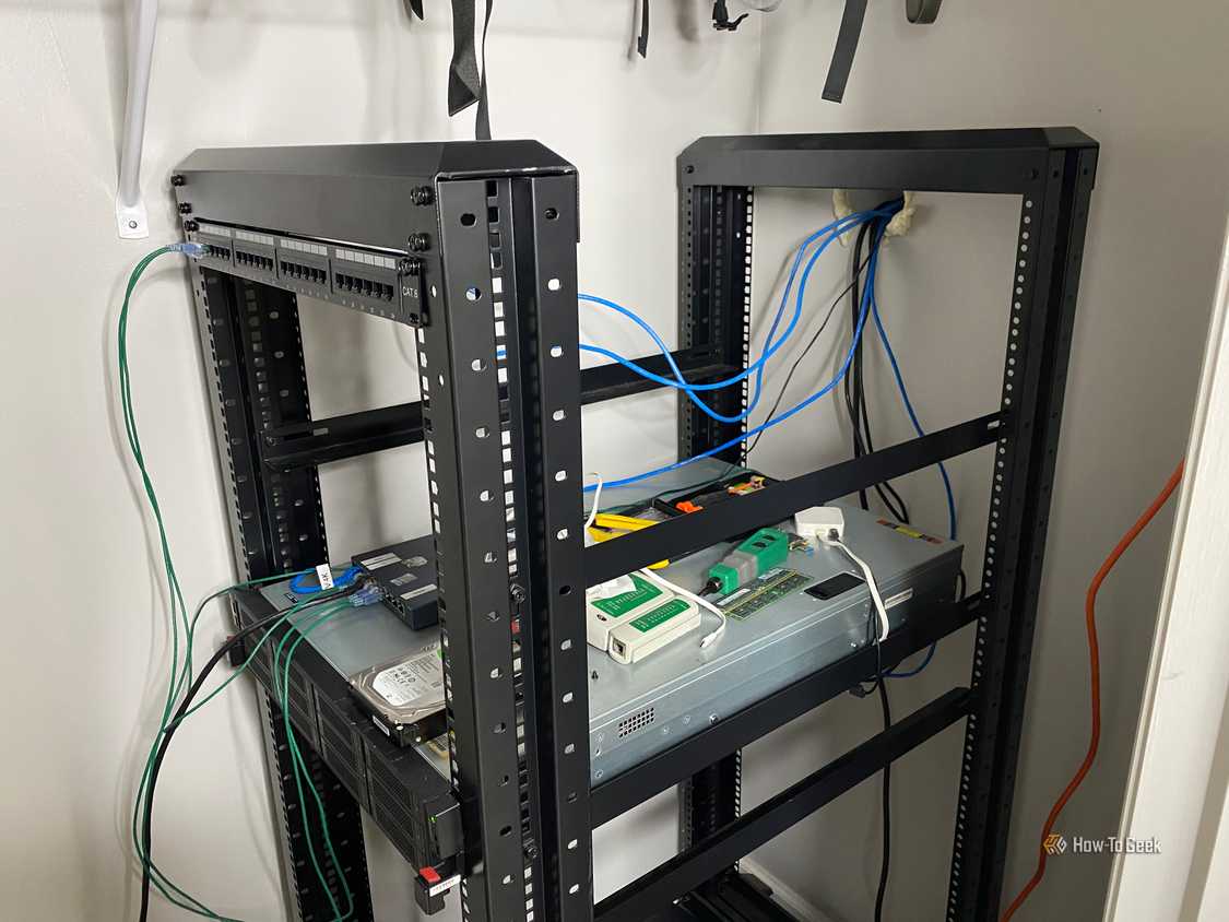 10GbE networks and screaming rack servers: The r/homelab flexes wasting ...