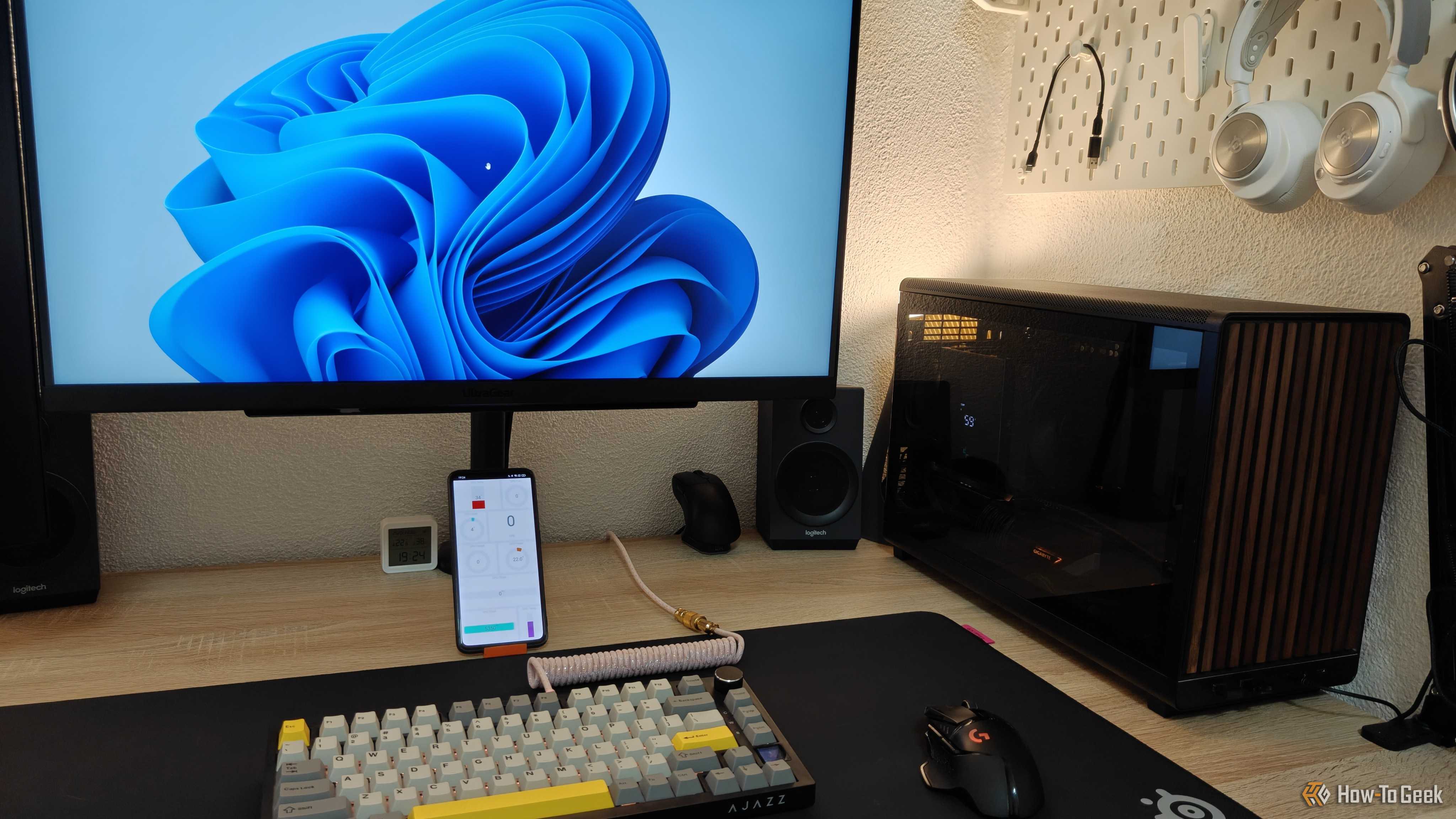 Pc Performance Monitor Android Here's how I turned my old Android phone into a PC performance dashboard