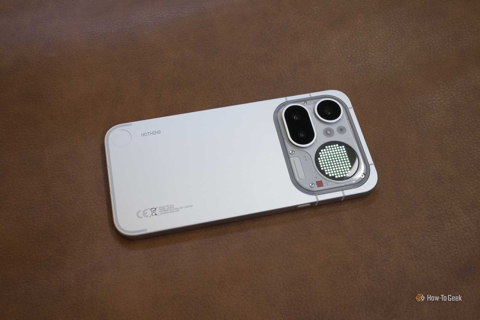 Nothing Phone 4a Pro showing glyph screen.