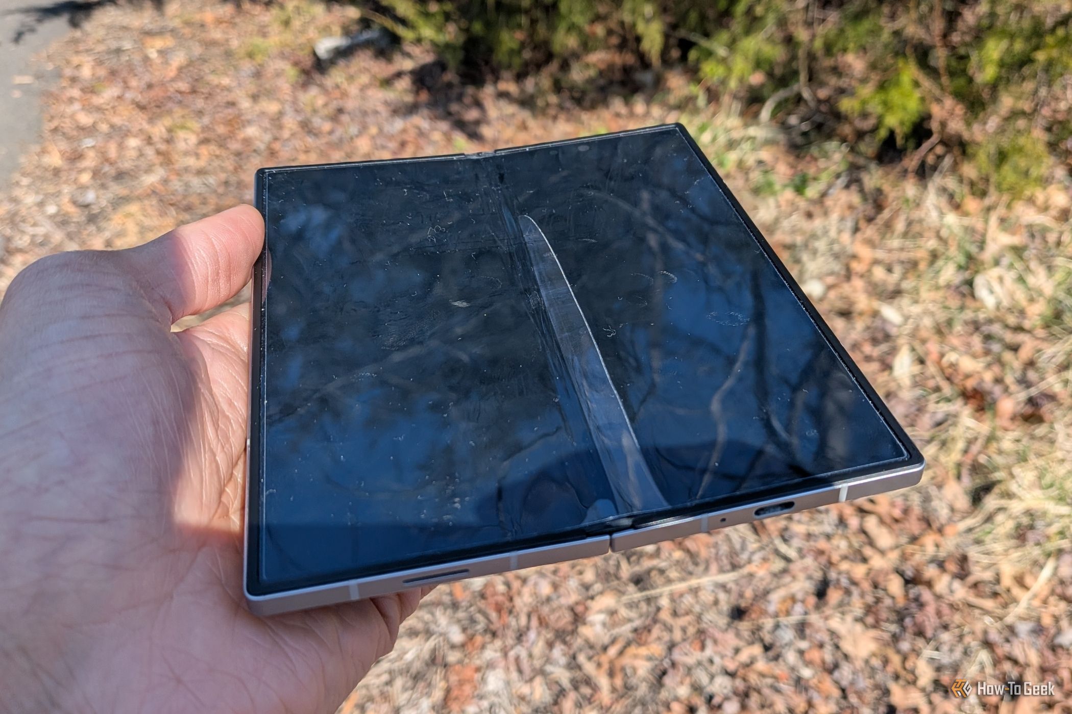 My foldable phone's screen protector started peeling: Here's how hard it was to replace