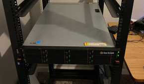 A Lenovo RD440 rack-mount server mounted to a 27U rack in a homelab.