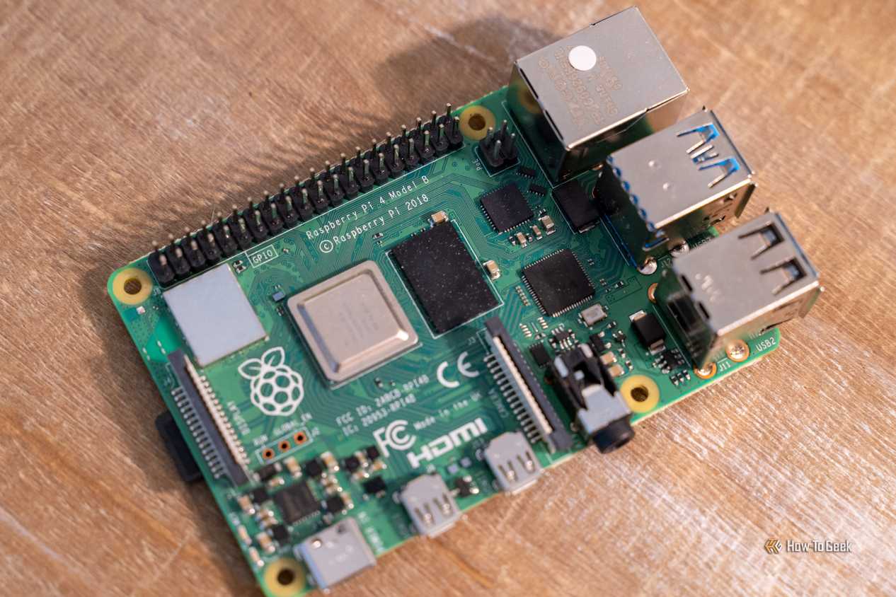Old Computer Pi Why I installed Linux on an old laptop instead of a Raspberry Pi