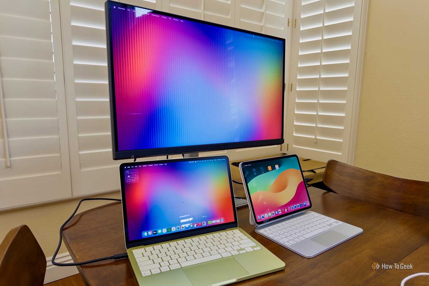 MacBook Neo and iPad Pro M4 connected to BenQ MA270S