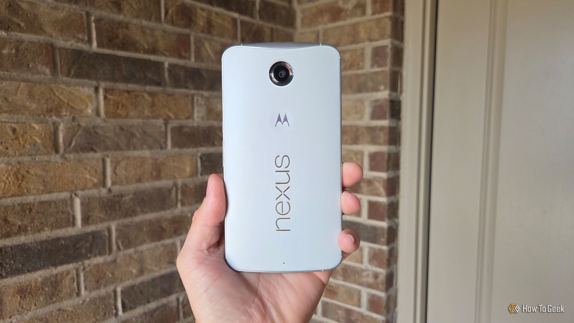 How to Appreciate the Motorola Nexus 6’s Groundbreaking Design and Legacy