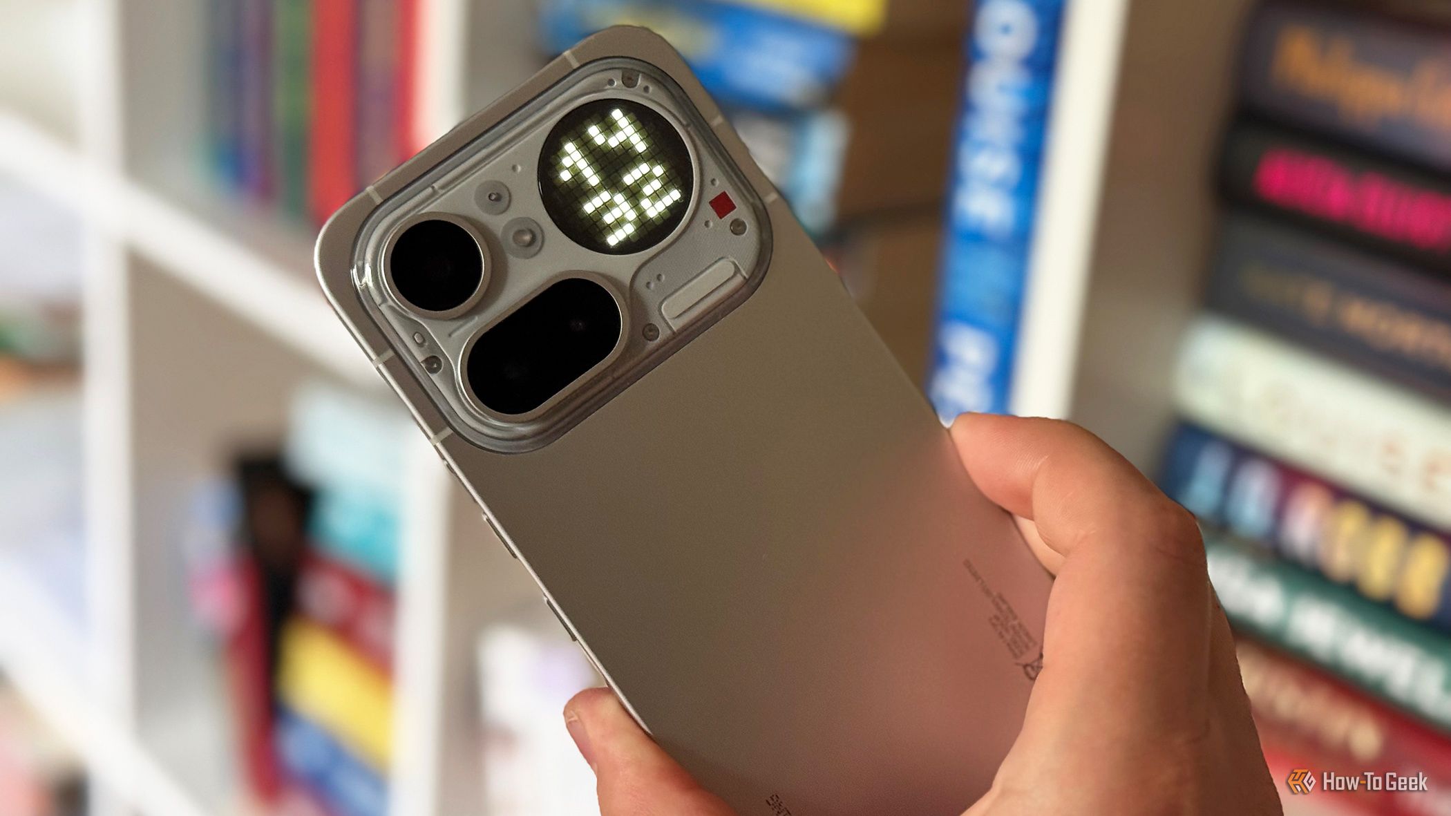 Samsung and Google, wake up—Nothing is making phones fun again