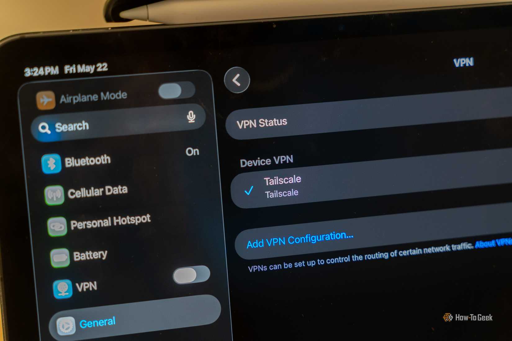 iPad VPN settings showing Tailscale selected as the device VPN.