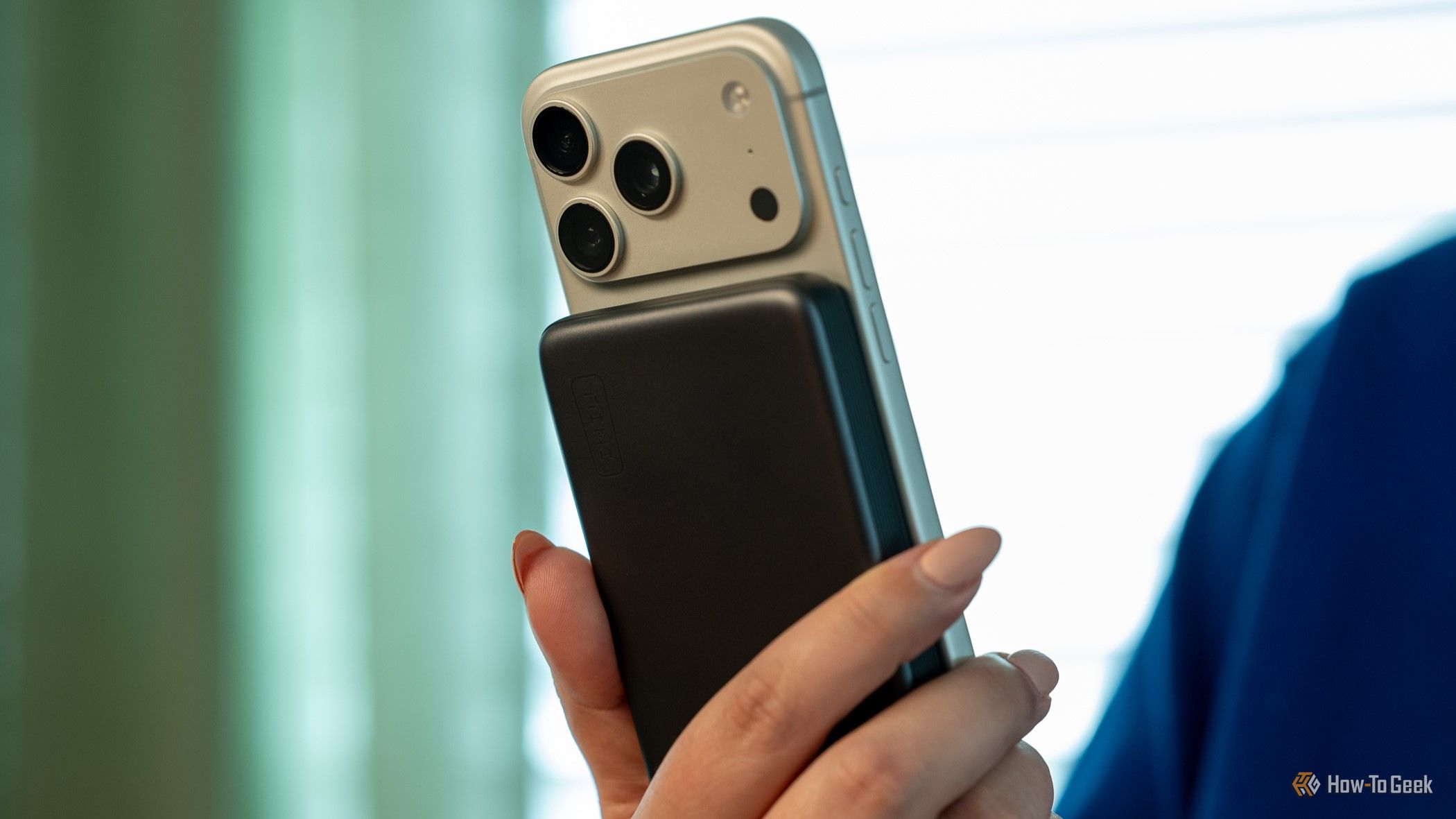 This ultra-slim magnetic power bank offers 25W wireless charging