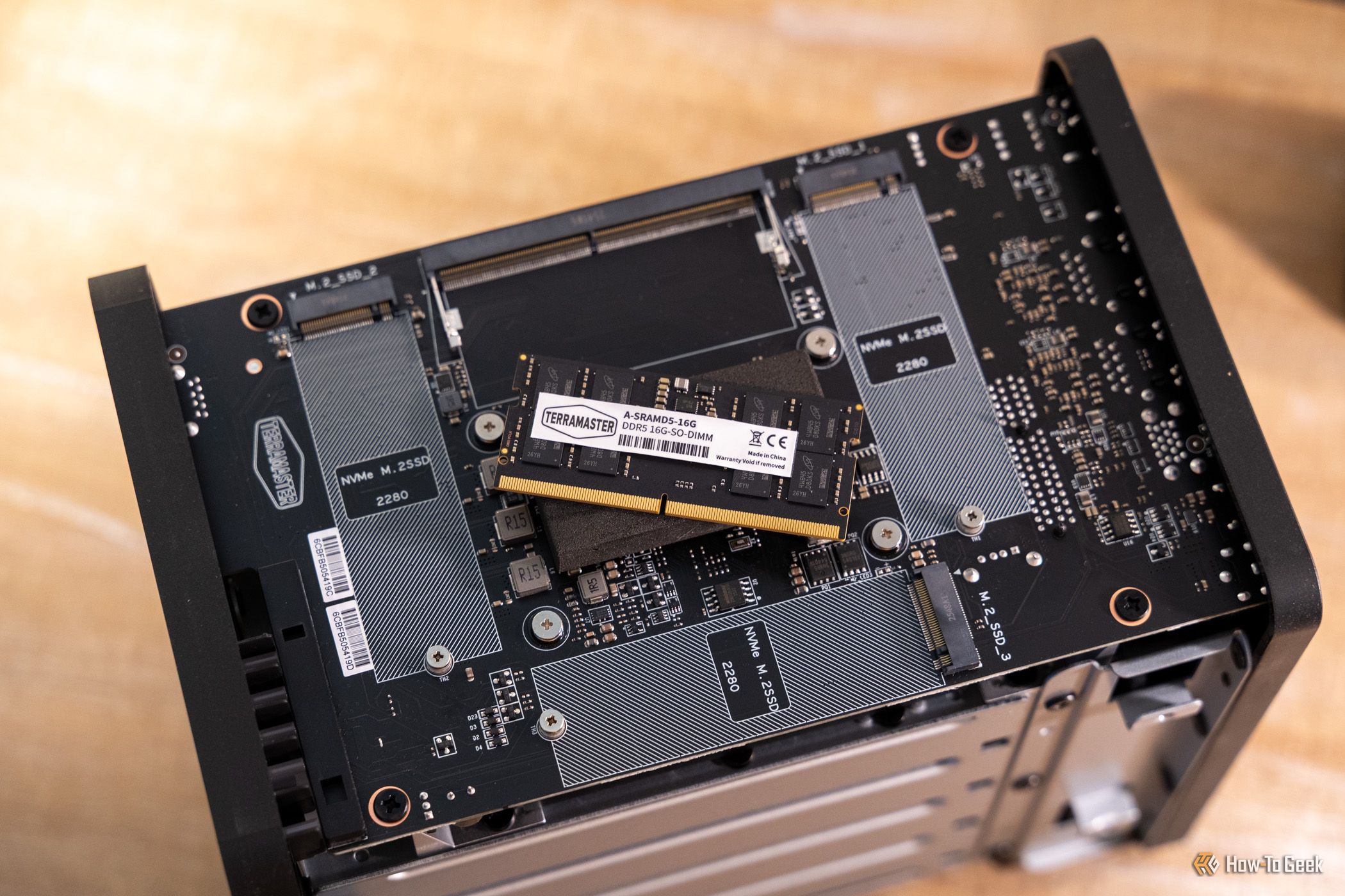 TerraMaster F4-425 Pro NAS internal board with DDR5 SO-DIMM and NVMe M.2 SSD slots.