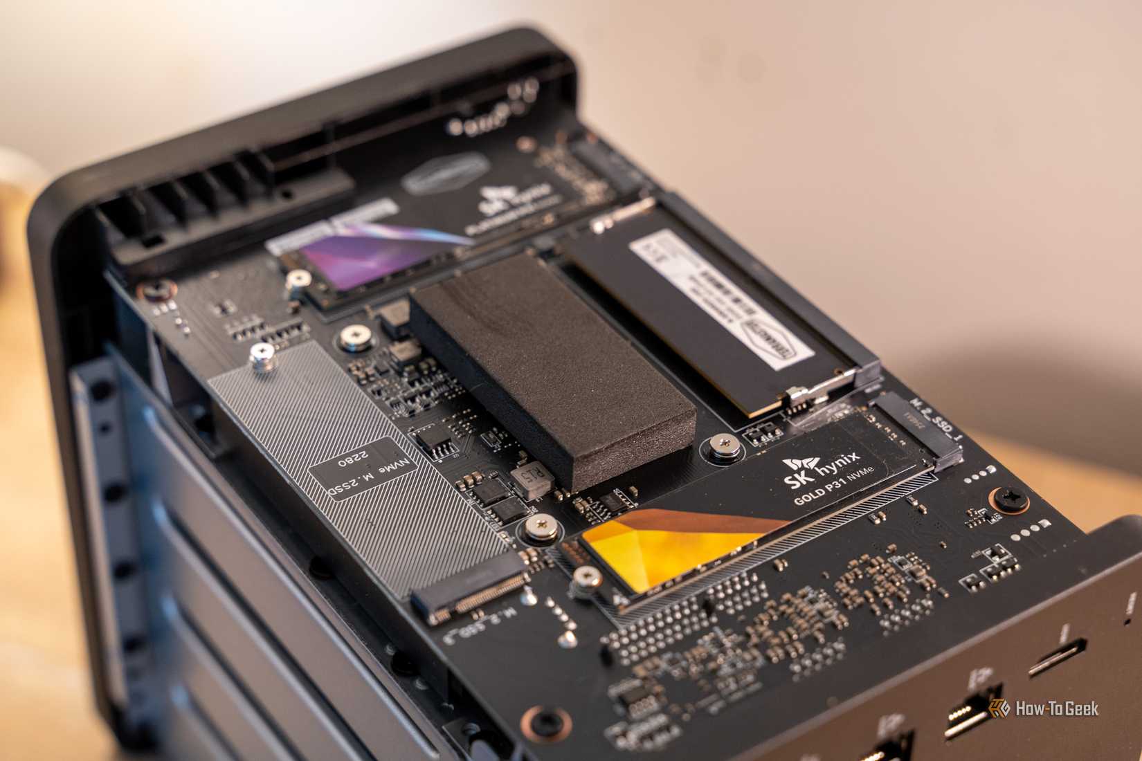 TerraMaster F4-425 Pro NAS internal board with SK hynix Gold P31 NVMe SSD installed.