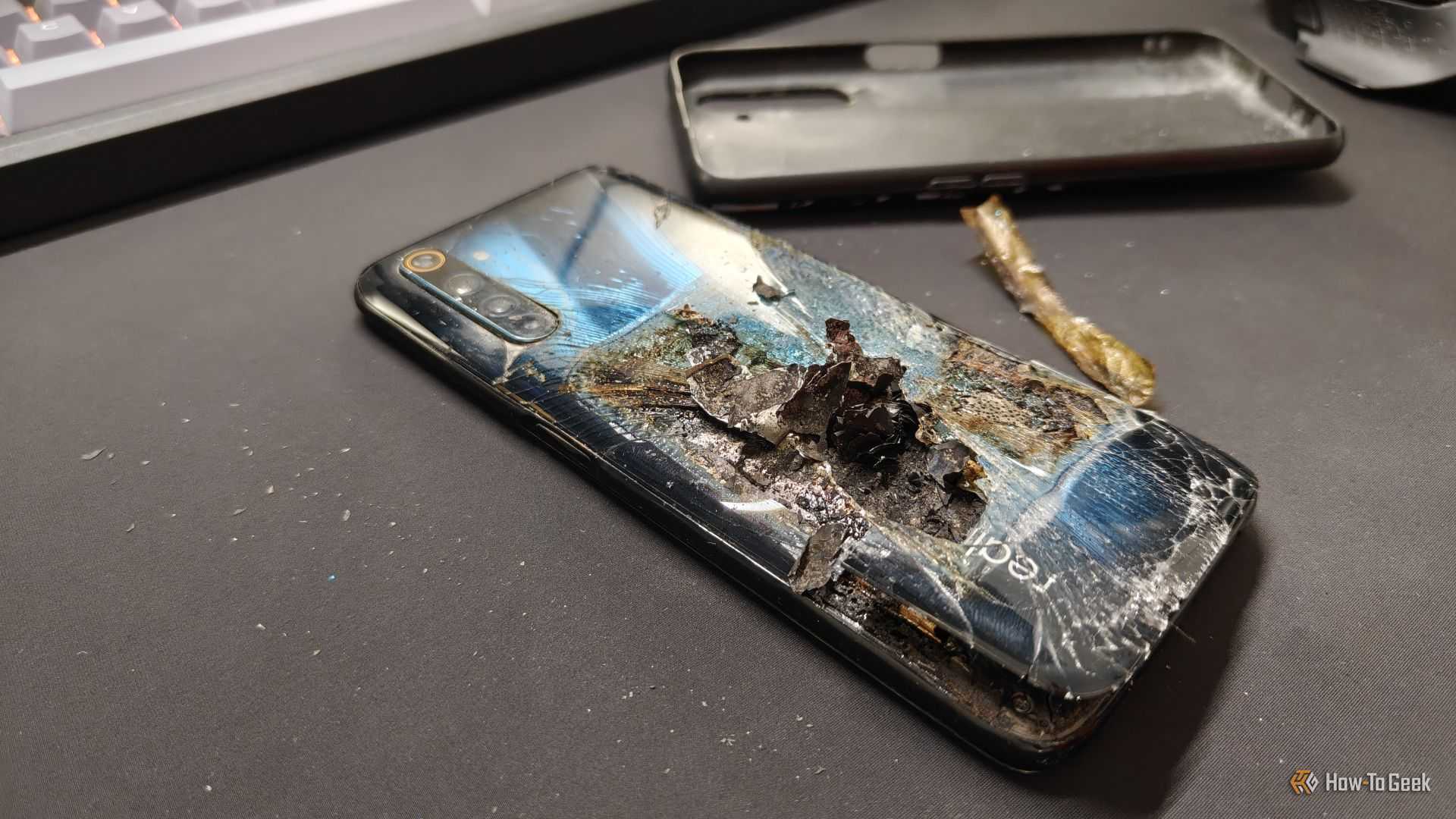 what makes a phone battery explode? | android central... My mom’s phone battery exploded—these were the warning signs