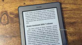 A close up of a Kindle 4 showing the end of the Plugable USBC dock article and the start of the Home Assistant 2026.7 release section.