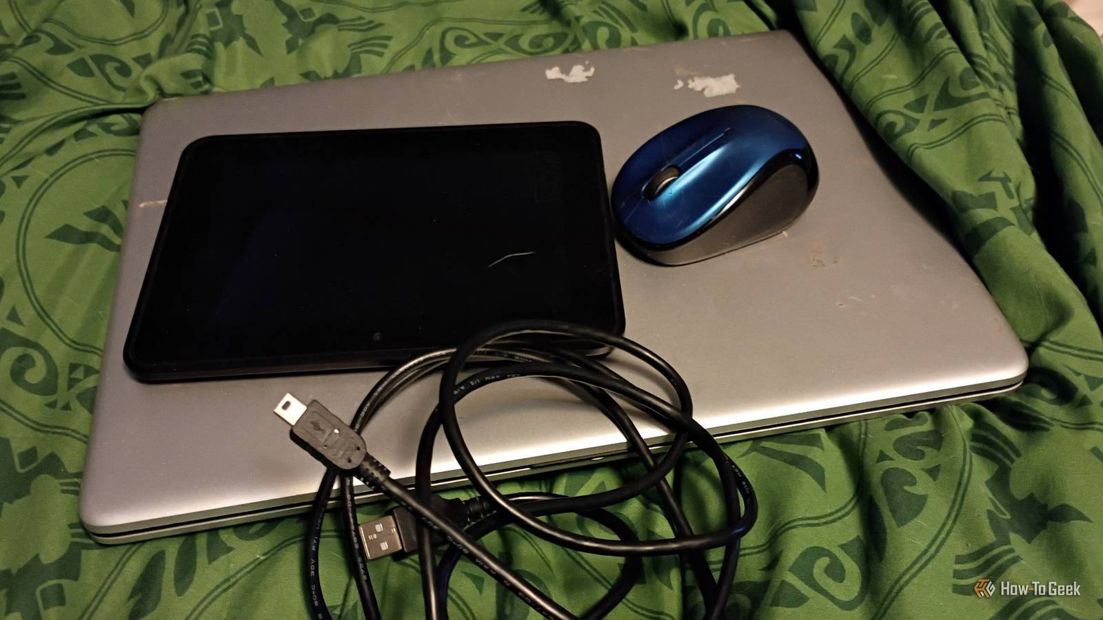 I built a home lab for $28 using scavenged gear, and these apps make it work